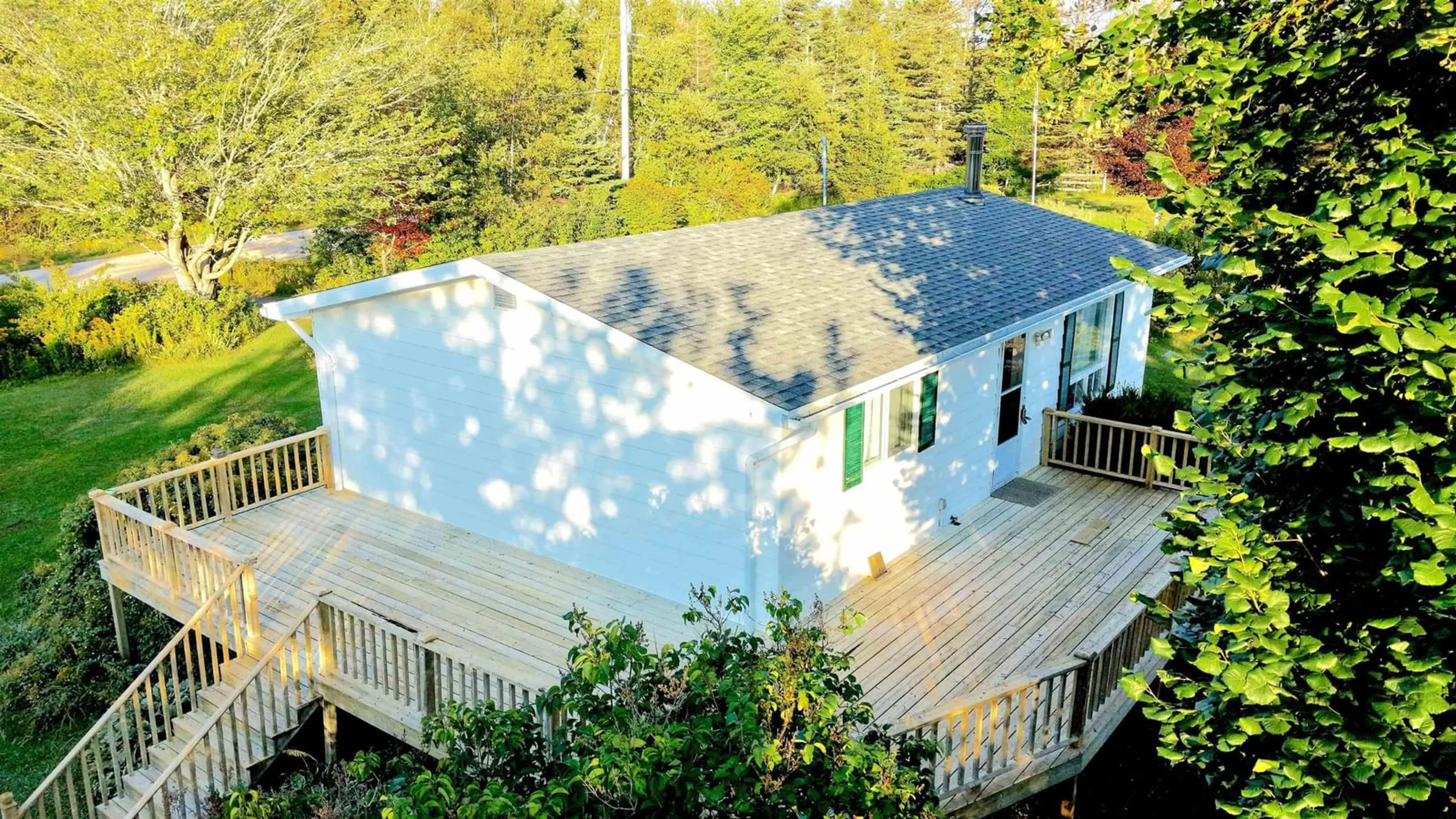 A pic from outside/outdoor area/front of a property/back of a property/a pic from drone, unknown for 1005 West Halls Harbour Rd, Halls Harbour Nova Scotia B0P 1J0