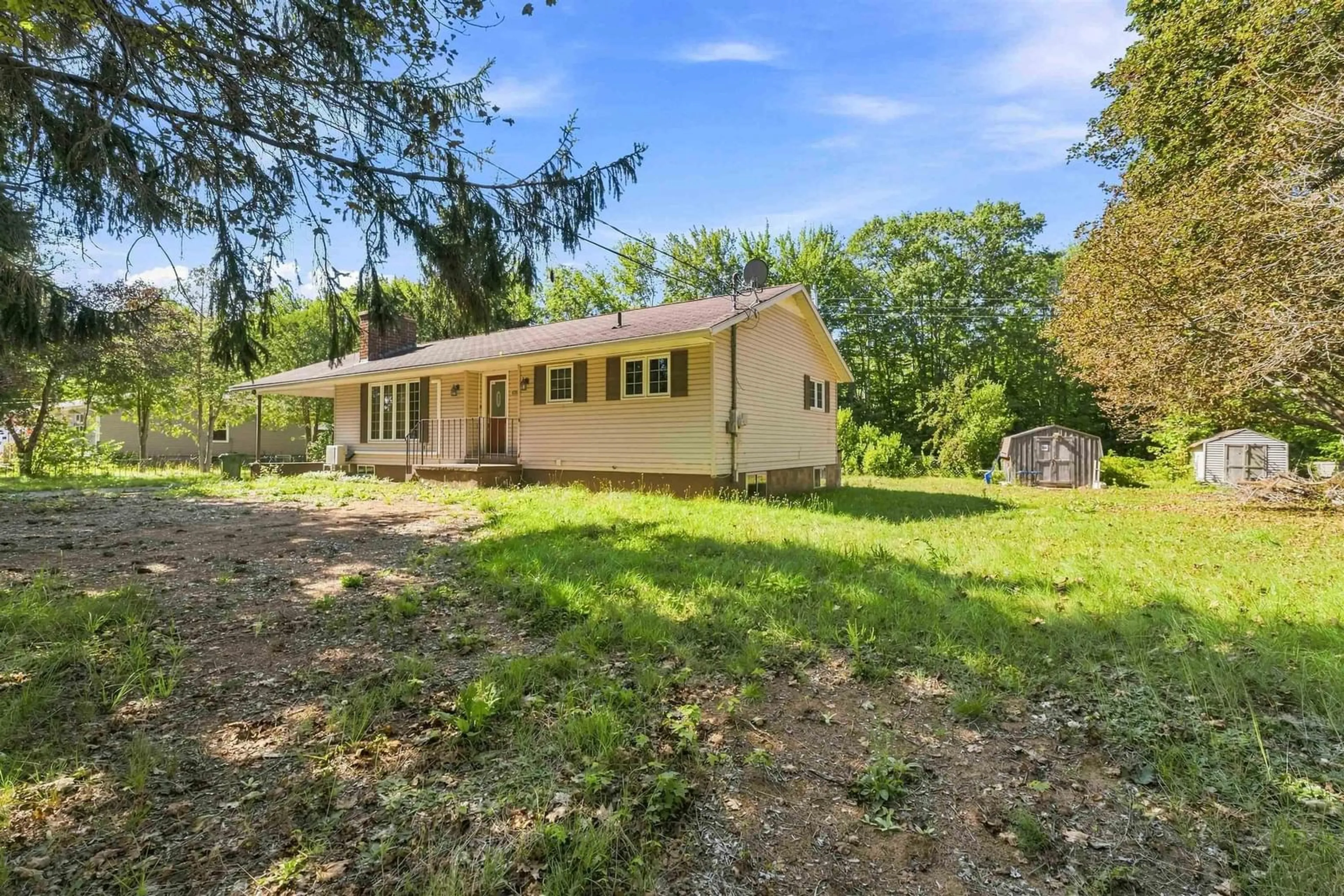 A pic from outside/outdoor area/front of a property/back of a property/a pic from drone, unknown for 1081 Tufts Ave, Greenwood Nova Scotia B0P 1R0