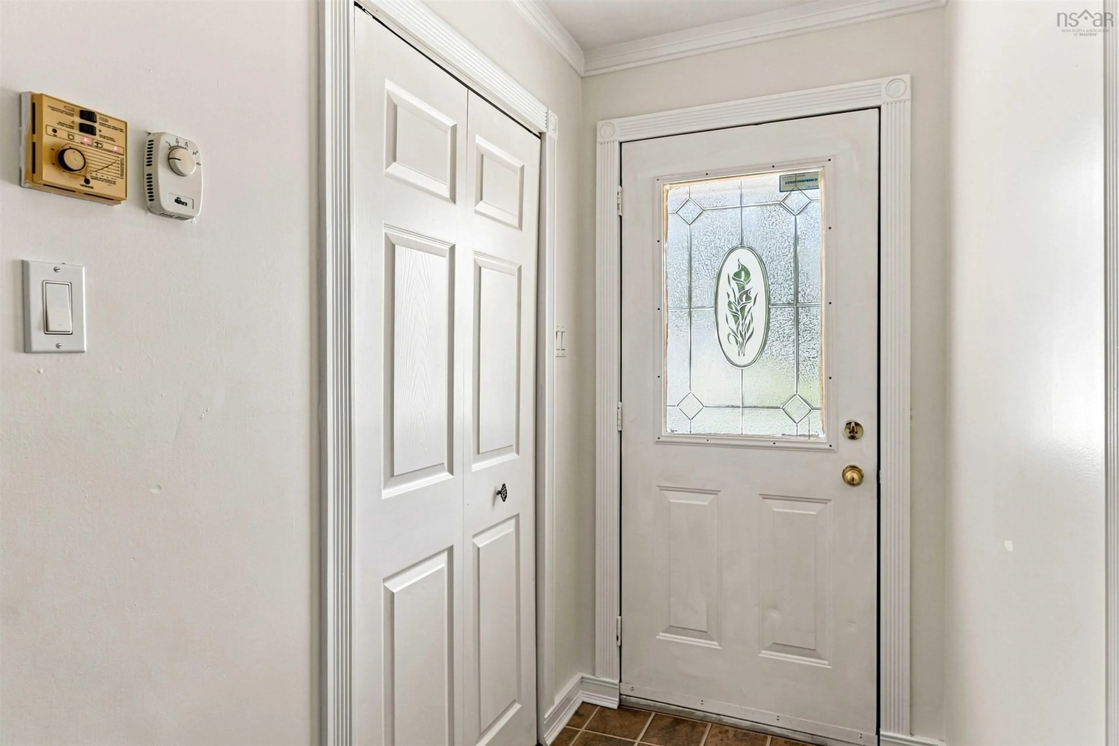 Indoor entryway for 1081 Tufts Ave, Greenwood Nova Scotia B0P 1R0