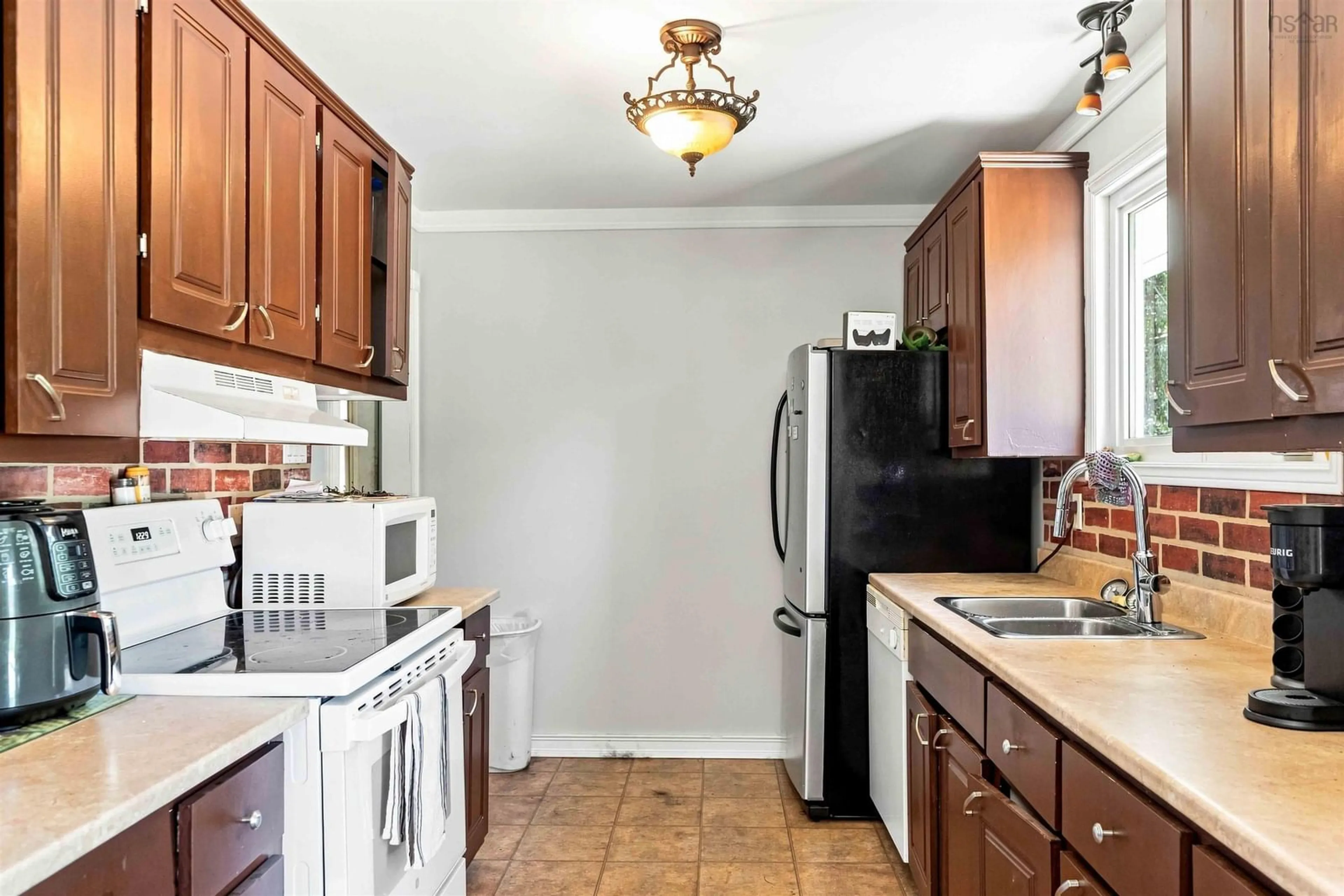 Standard kitchen, unknown for 1081 Tufts Ave, Greenwood Nova Scotia B0P 1R0