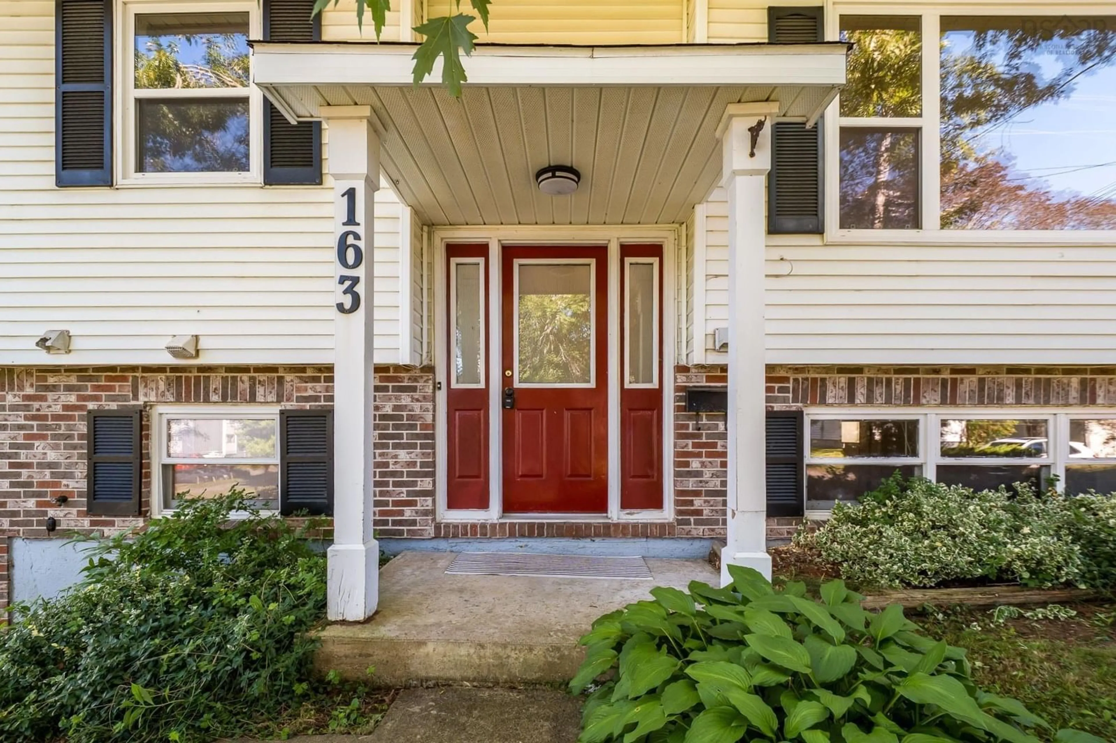 Indoor entryway for 163 Oakdene Ave, Kentville Nova Scotia B4N 2C2