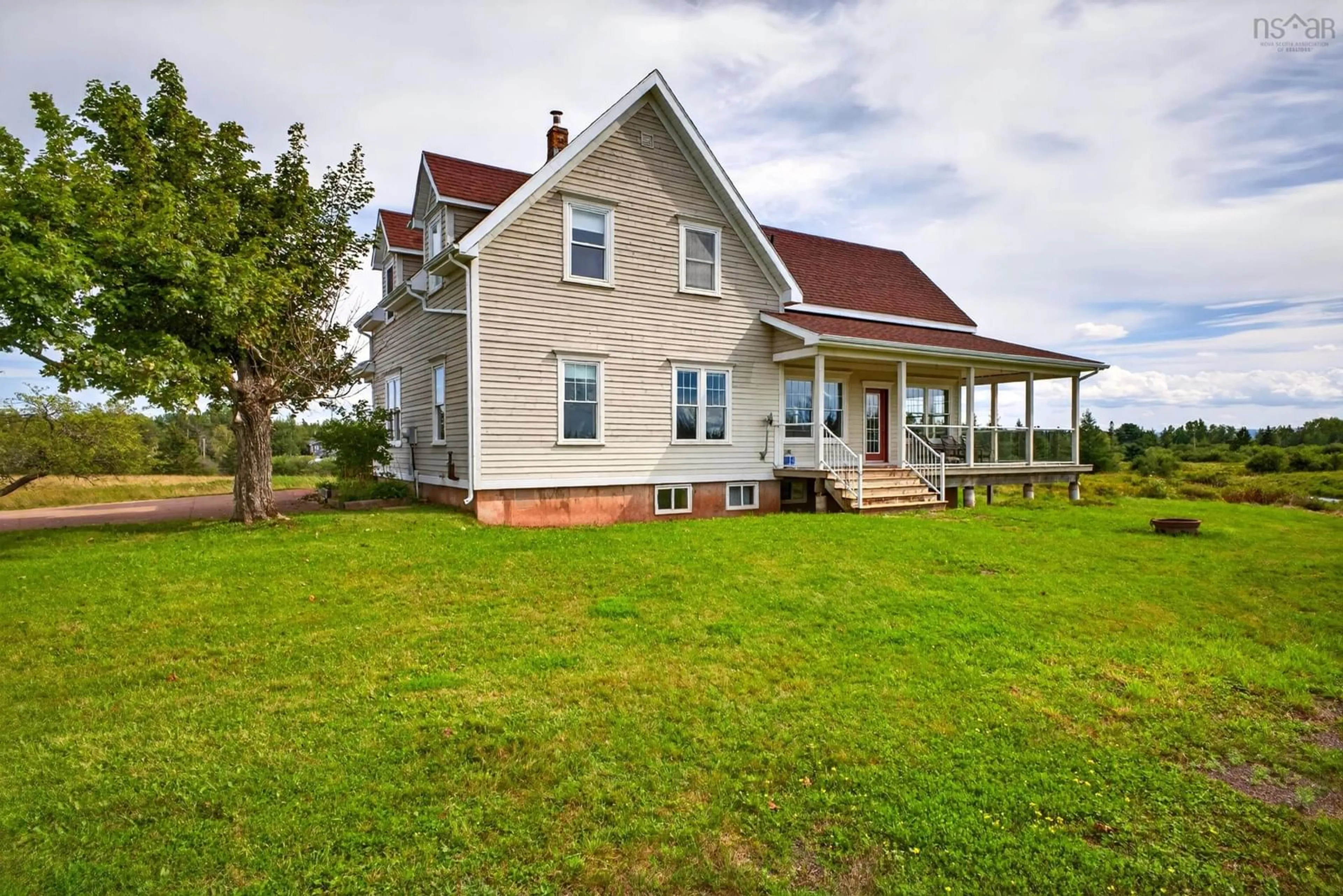 A pic from outside/outdoor area/front of a property/back of a property/a pic from drone, unknown for 103 Maple Ave, Tatamagouche Nova Scotia B0K 1V0