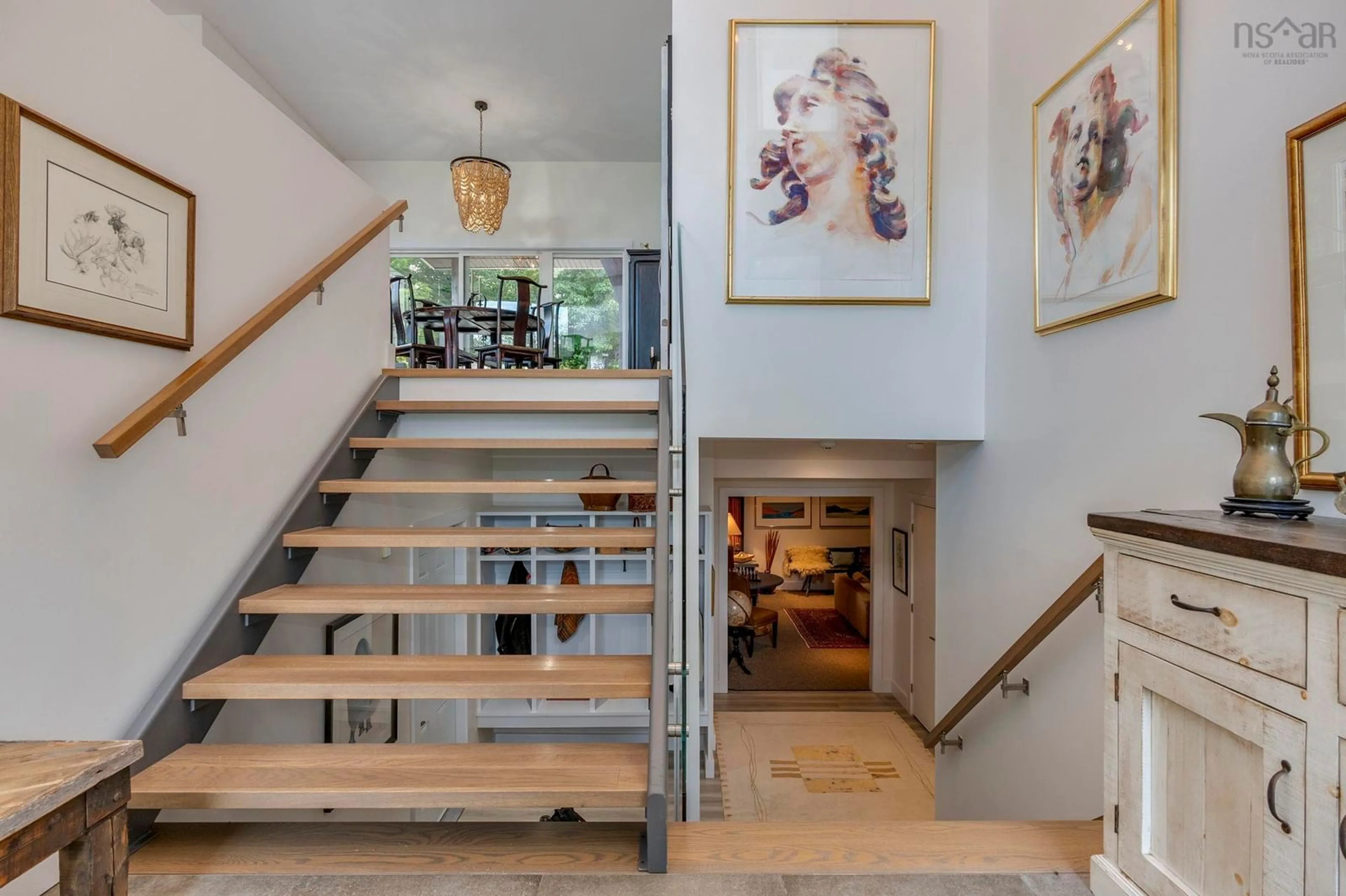 Indoor foyer for 8 First Ave, Bedford Nova Scotia B4A 1Z4