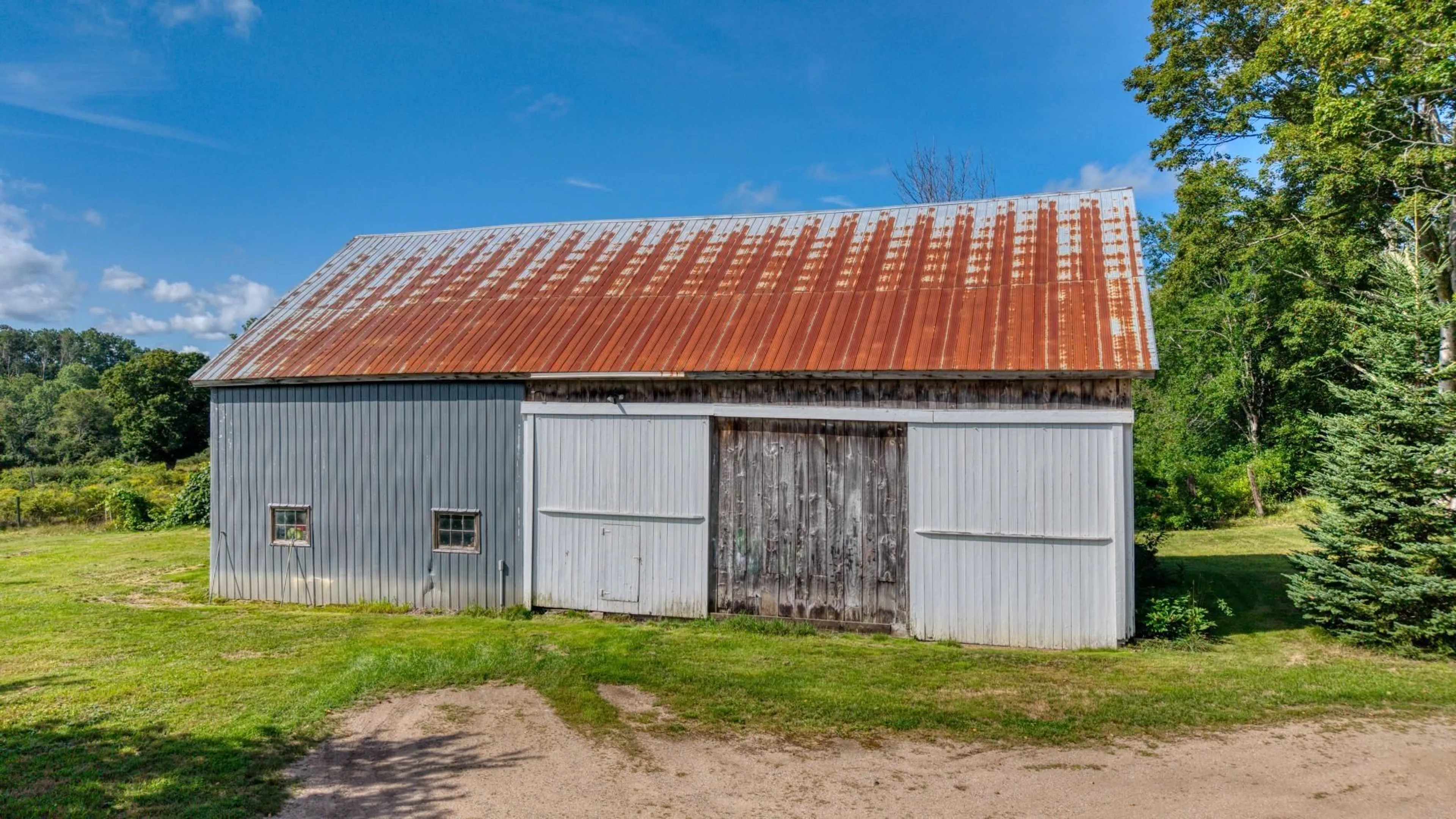 Shed for 10136 Highway 1, Paradise Nova Scotia B0S 1R0