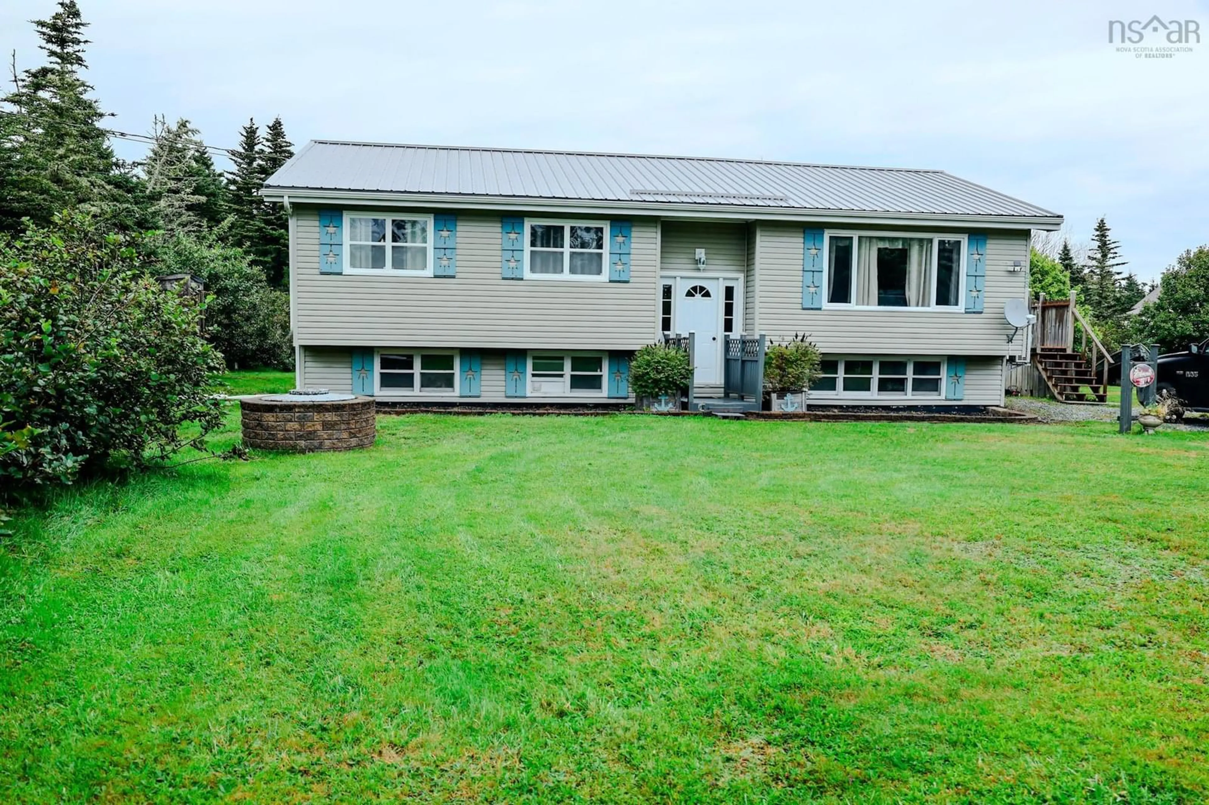 Home with vinyl exterior material, unknown for 28 Penney Rd, South Side Nova Scotia B0W 1P0