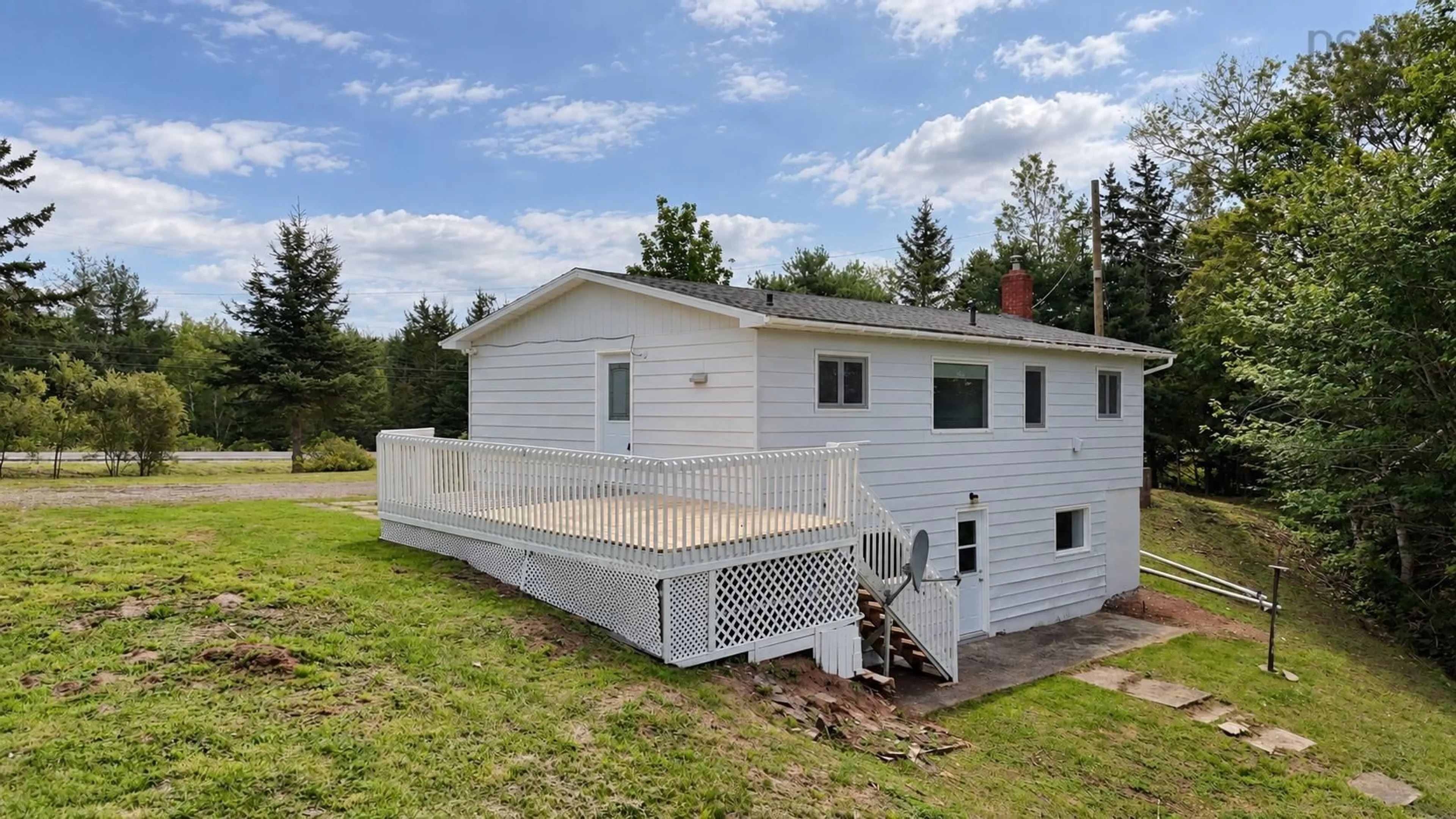 Home with vinyl exterior material, building for 642 223 Hwy, Little Narrows Nova Scotia B0E 1T0