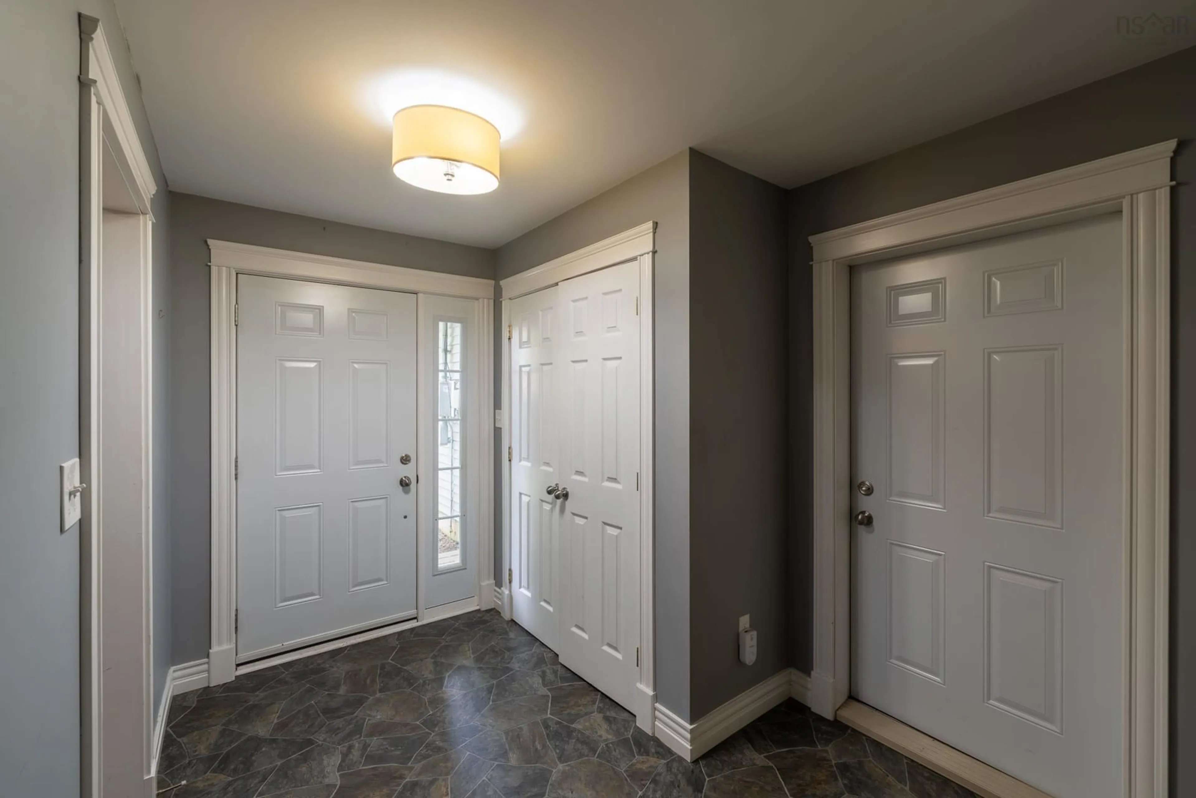 Indoor entryway for 6032 Highway 1, Cambridge Nova Scotia B0P 1G0