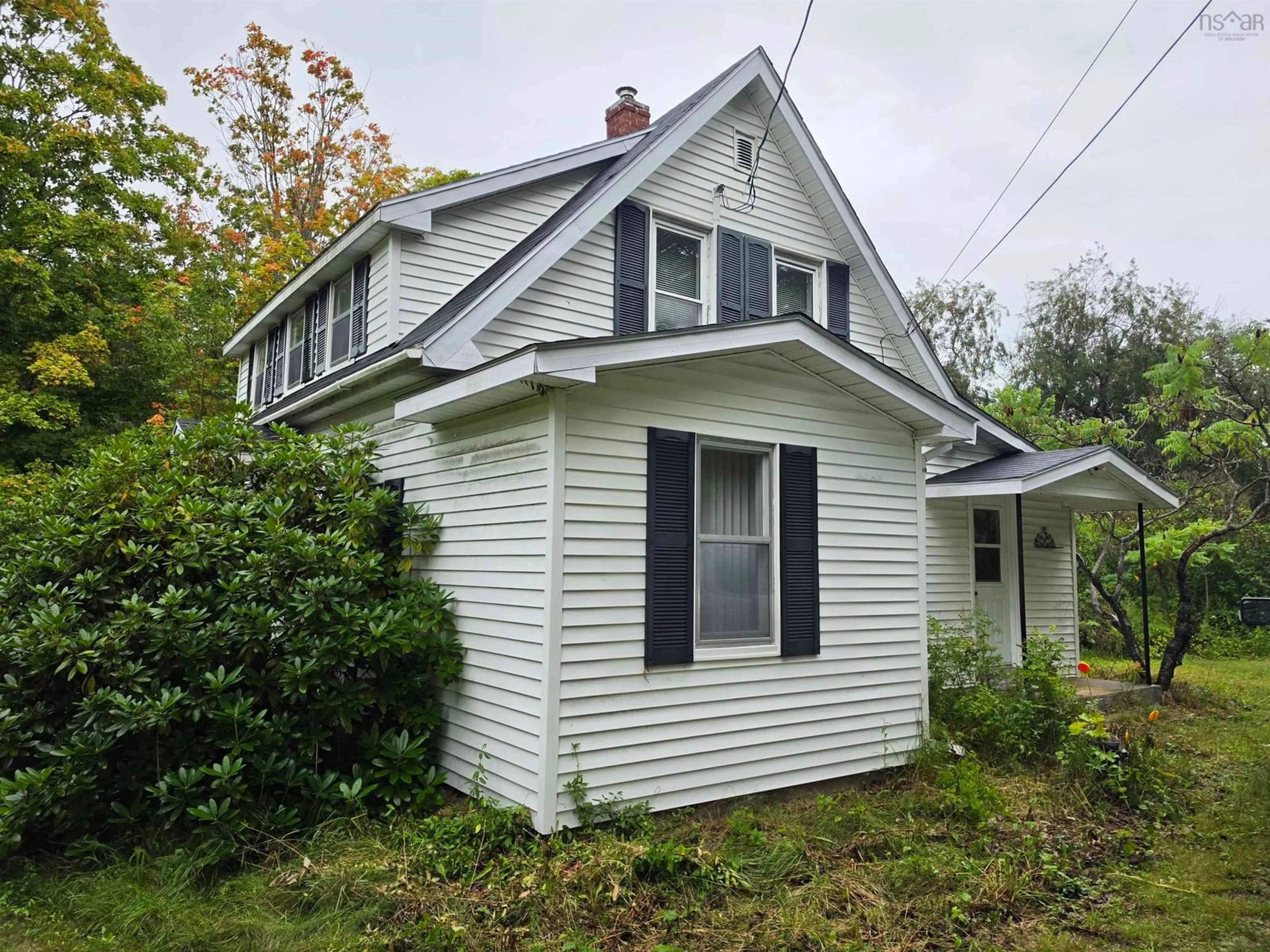 Home with vinyl exterior material, building for 5176 Hwy 201, West Paradise Nova Scotia B0S 1C0