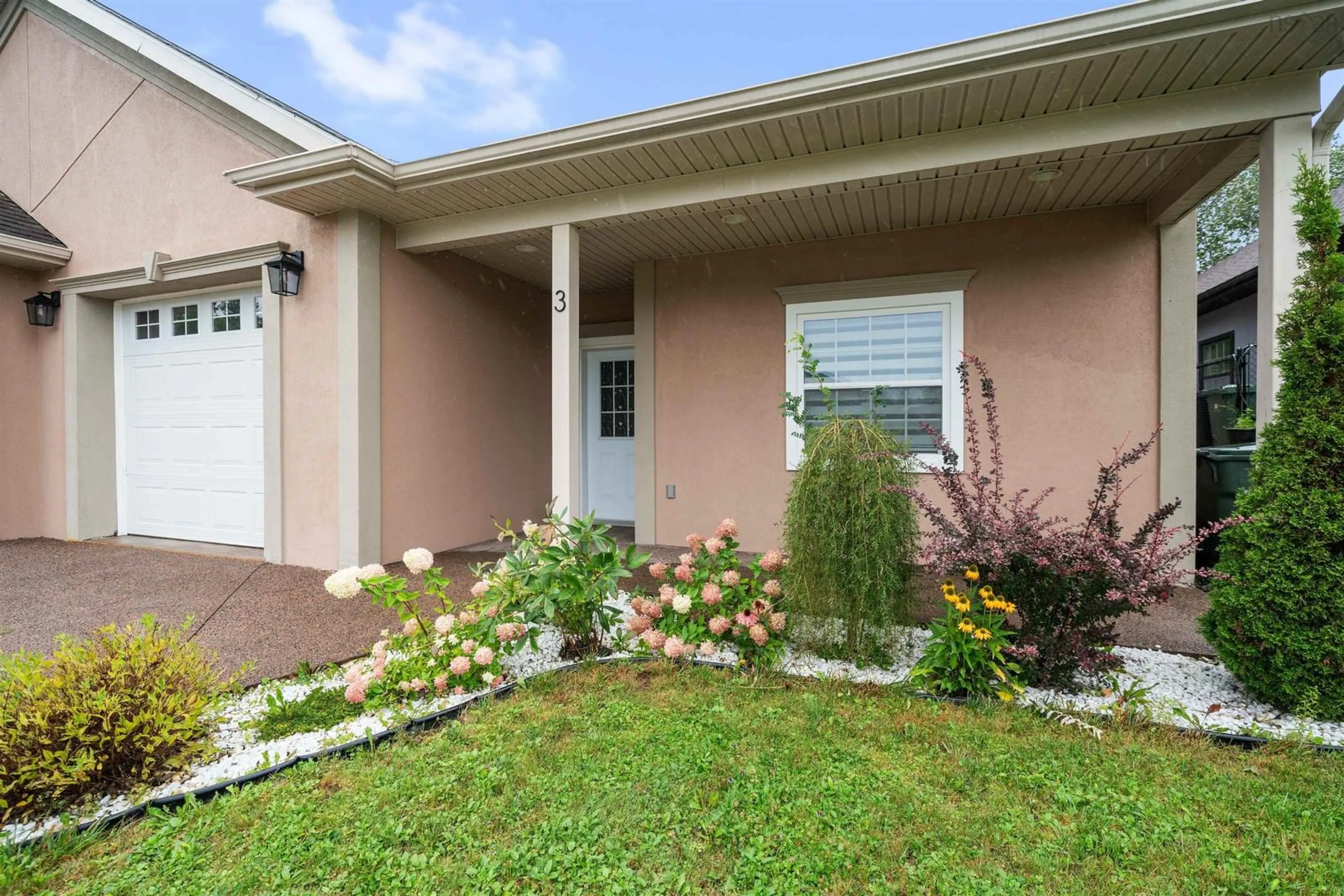 Home with vinyl exterior material, street for 3 Bona Cres, Enfield Nova Scotia B2T 0B1