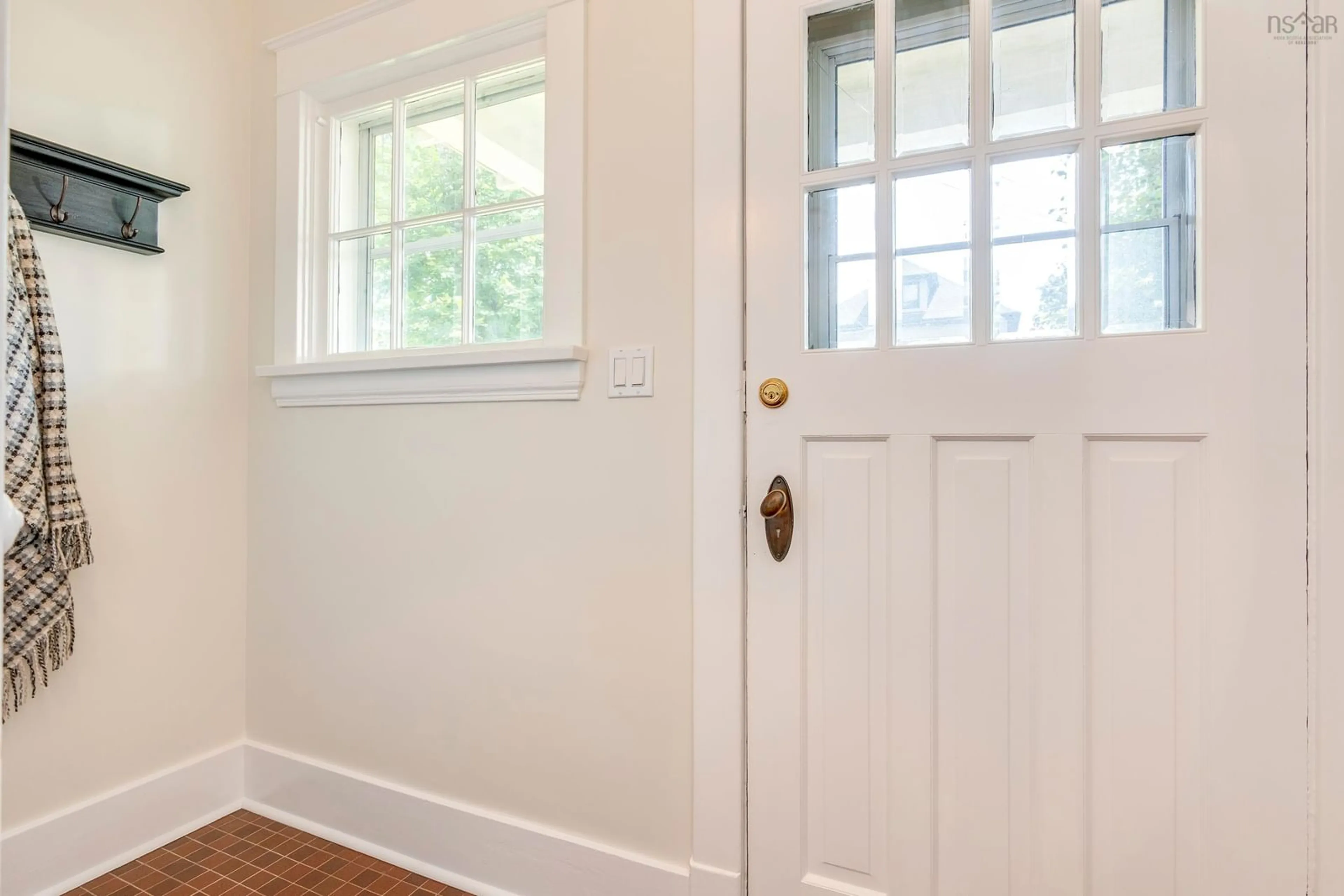 Indoor entryway for 6061 Cherry St, Halifax Nova Scotia B3H 2K4