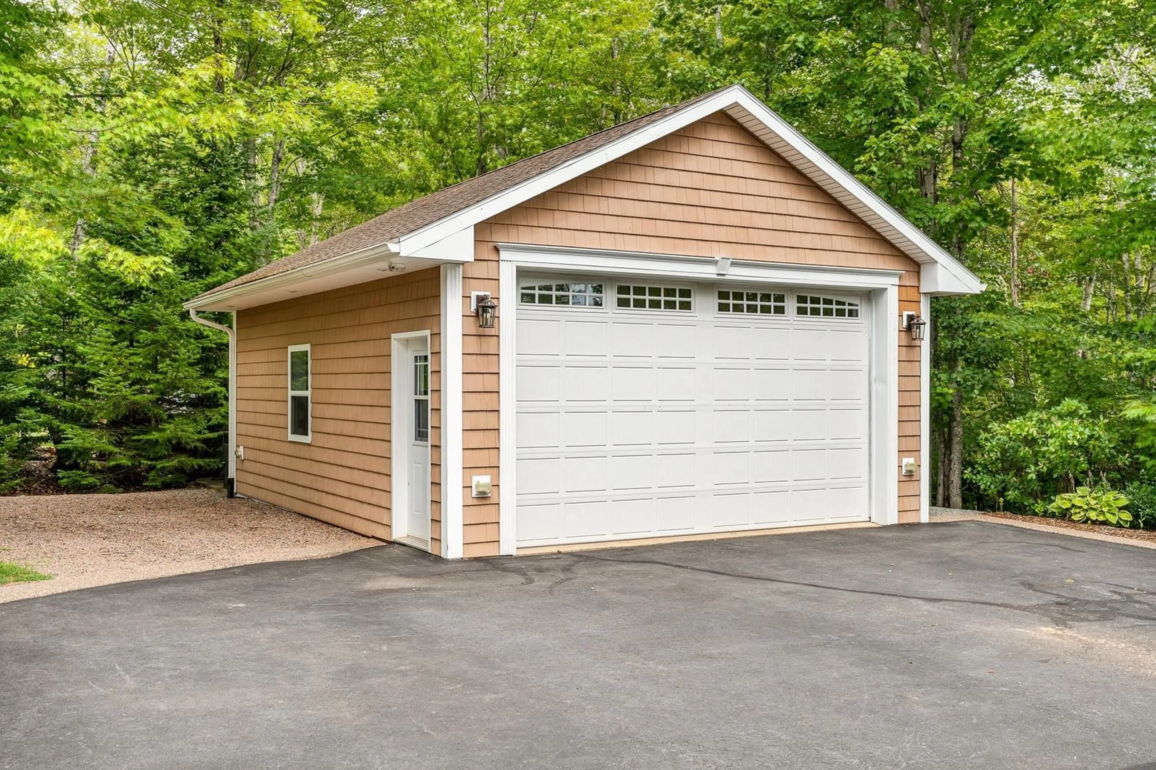 Indoor garage for 52 Sawgrass Dr, Oakfield Nova Scotia B2T 0E9