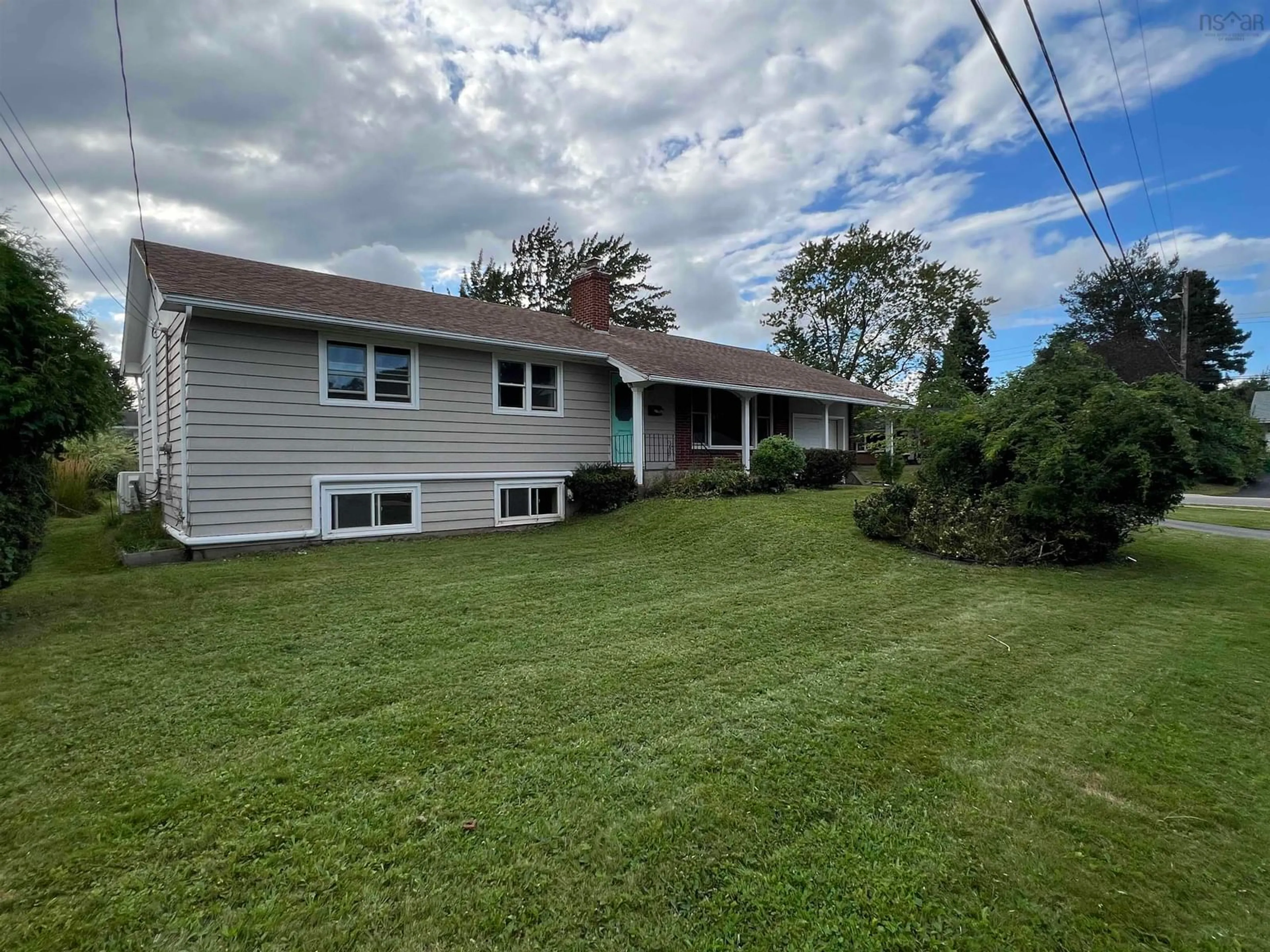 A pic from outside/outdoor area/front of a property/back of a property/a pic from drone, unknown for 48 Chelsea Crt, New Glasgow Nova Scotia B2H 1V4