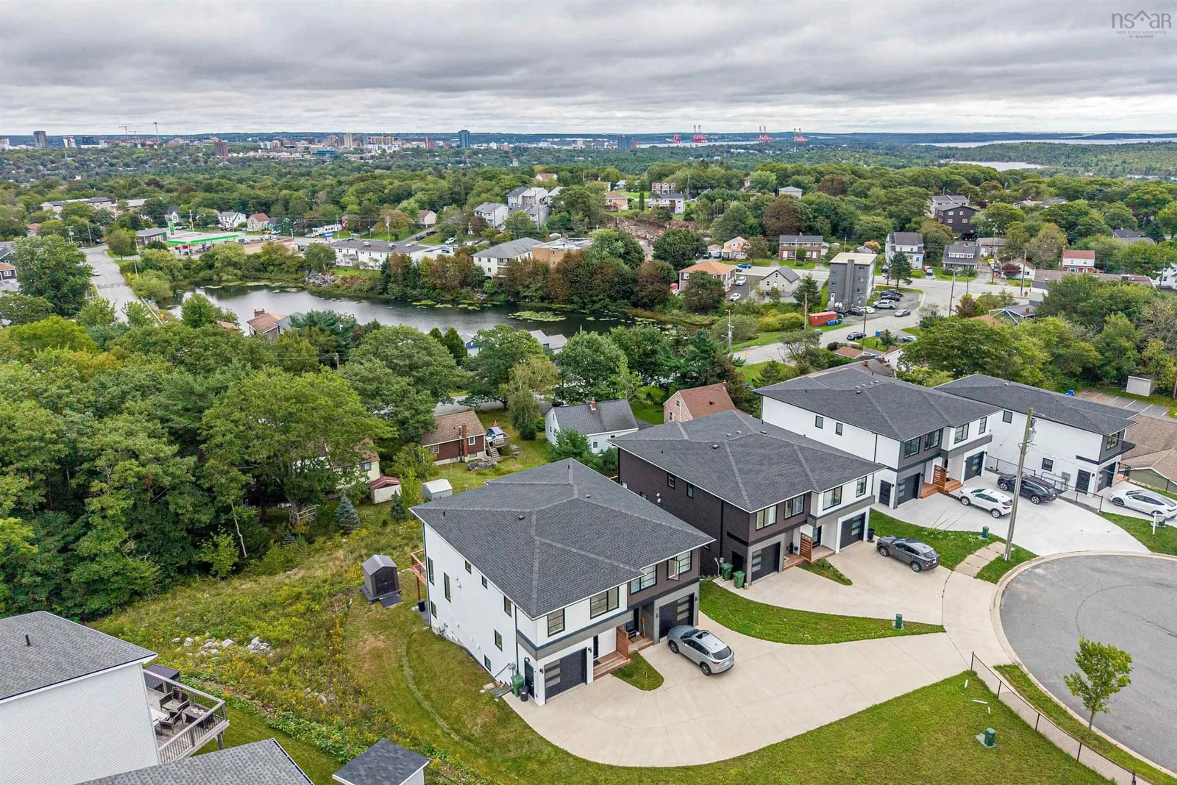 A pic from outside/outdoor area/front of a property/back of a property/a pic from drone, unknown for 68 Grenoble Crt, Halifax Nova Scotia B3P 0J7