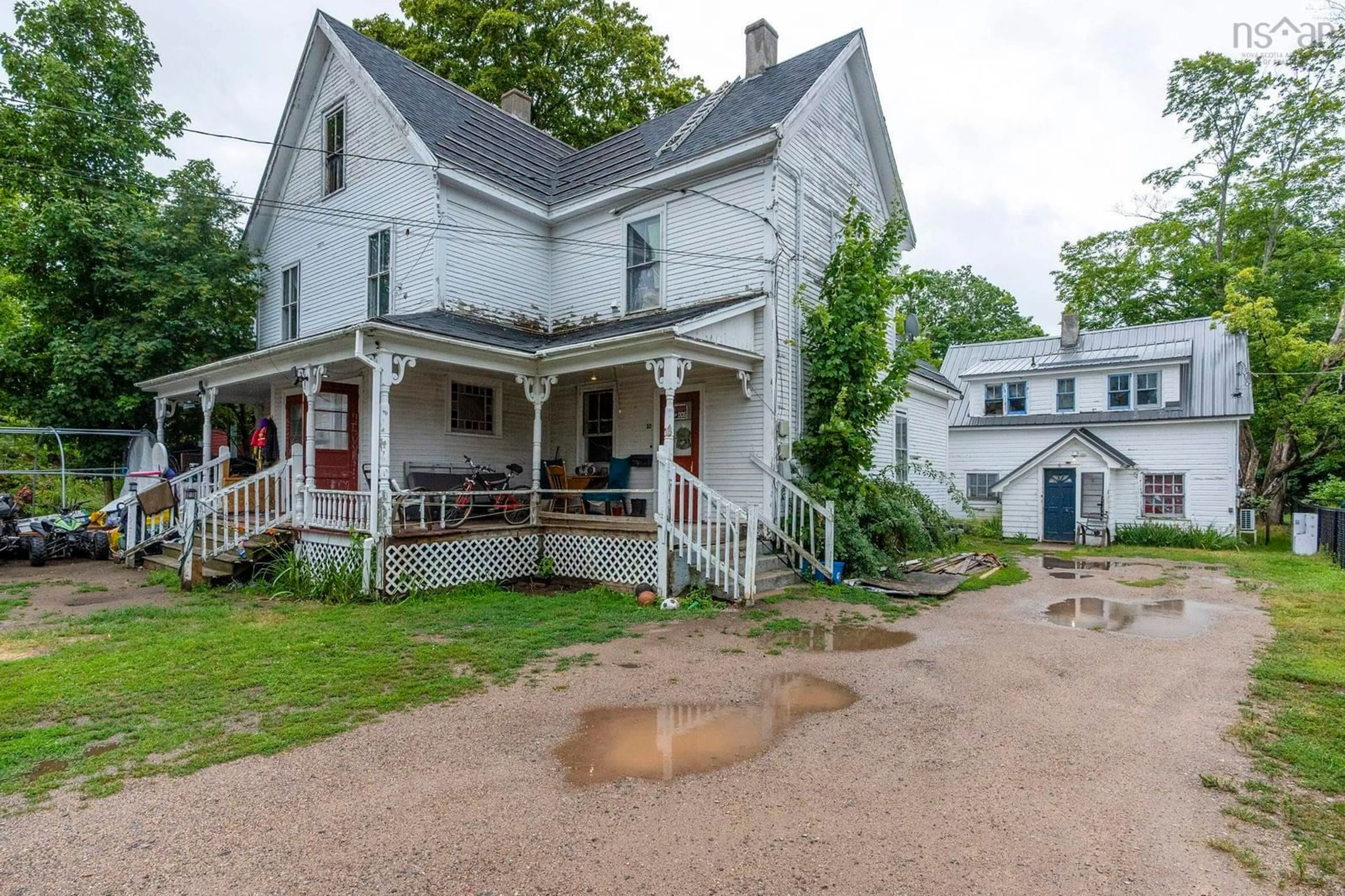 A pic from outside/outdoor area/front of a property/back of a property/a pic from drone, street for 6-10 George St, Middleton Nova Scotia B0S 1P0