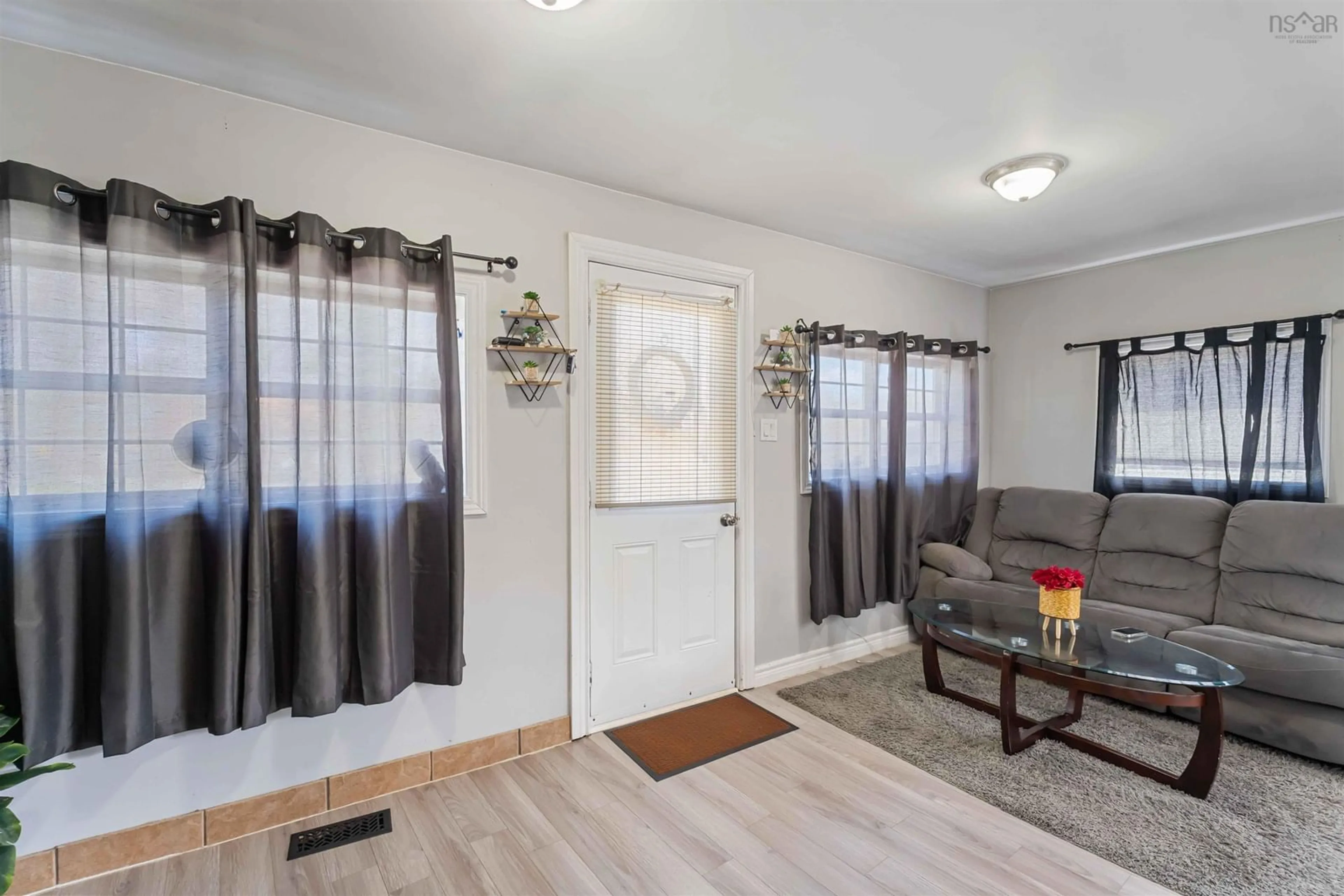 Unknown for 886 King St, Windsor Nova Scotia B0N 2T0