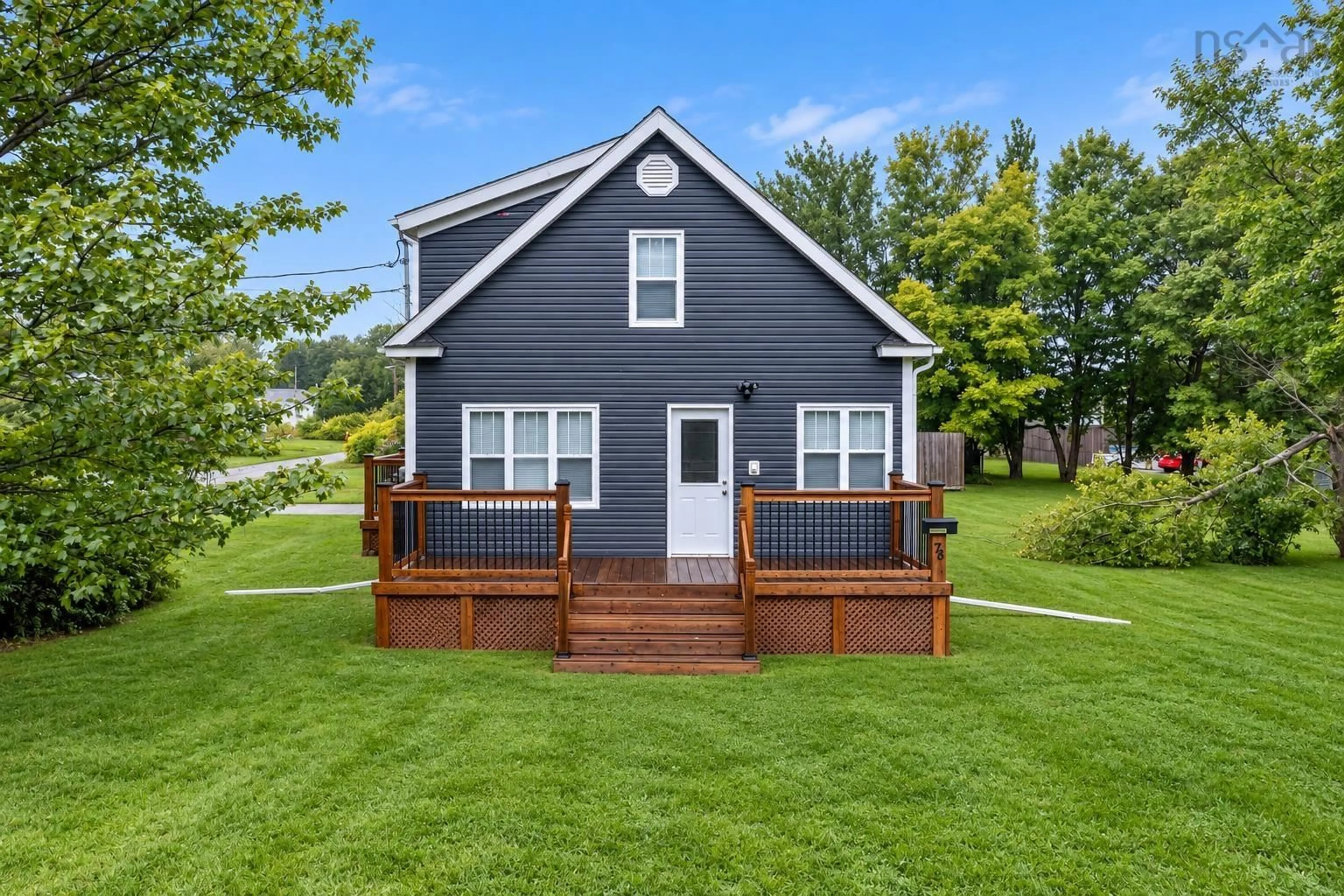 Home with vinyl exterior material, unknown for 78 Fulton Ave, Westmount Nova Scotia B1R 1J7