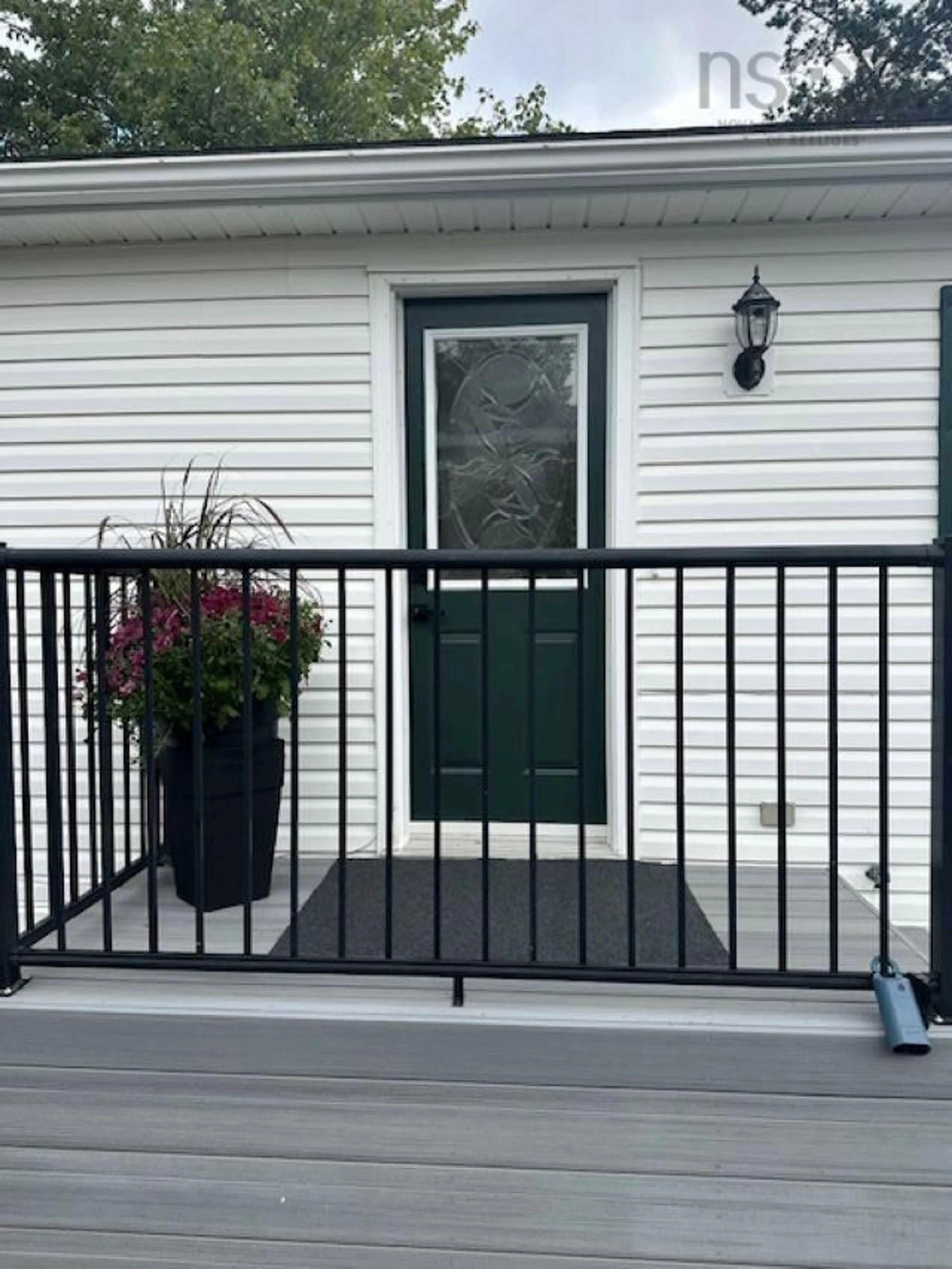 Unknown for 8 Tenth St, Lucasville Nova Scotia B4B 1R6