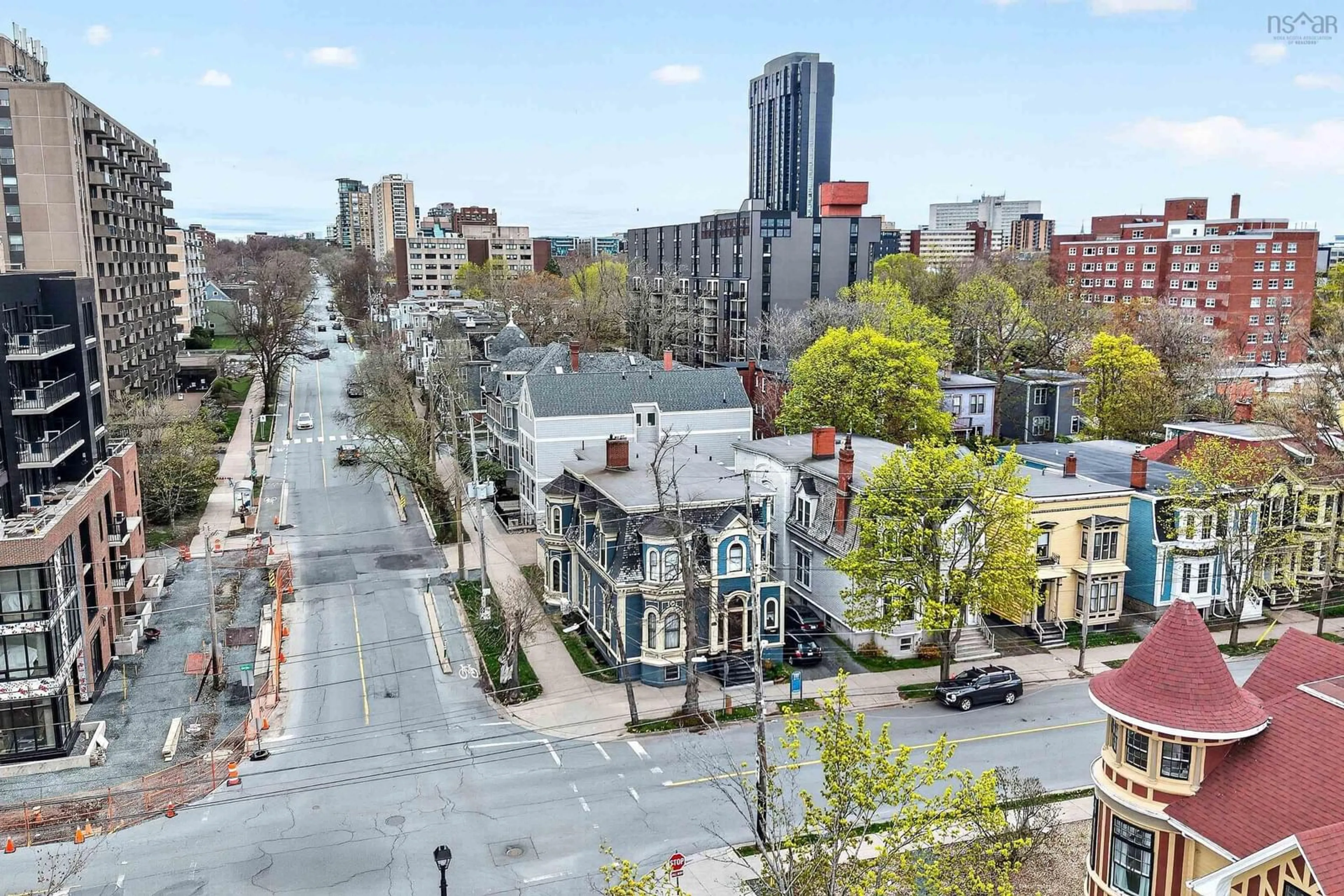 A pic from outside/outdoor area/front of a property/back of a property/a pic from drone, city buildings view from balcony for 5691 Inglis St, Halifax Peninsula Nova Scotia B3H 1K2
