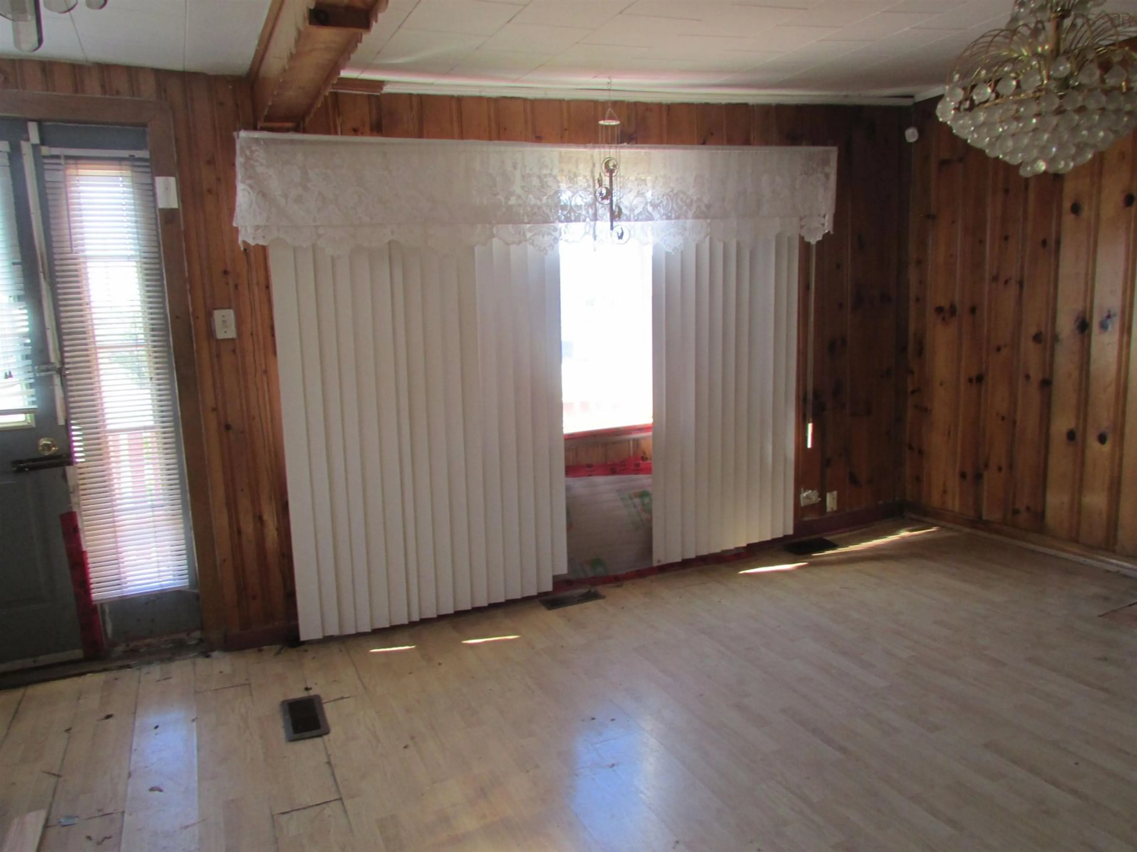 A pic of a room for 55 Crescent St, Sydney Mines Nova Scotia B1V 2P2