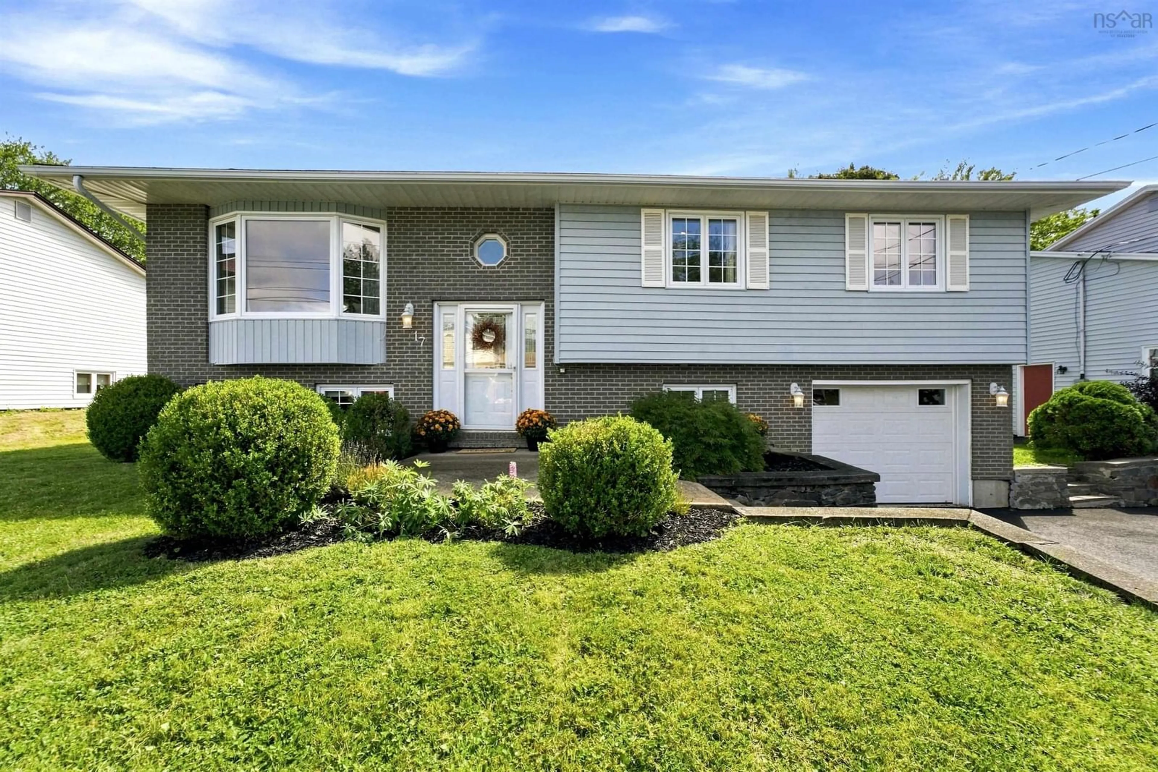 Home with vinyl exterior material, street for 17 Camilla Crt, Dartmouth Nova Scotia B2X 3K4