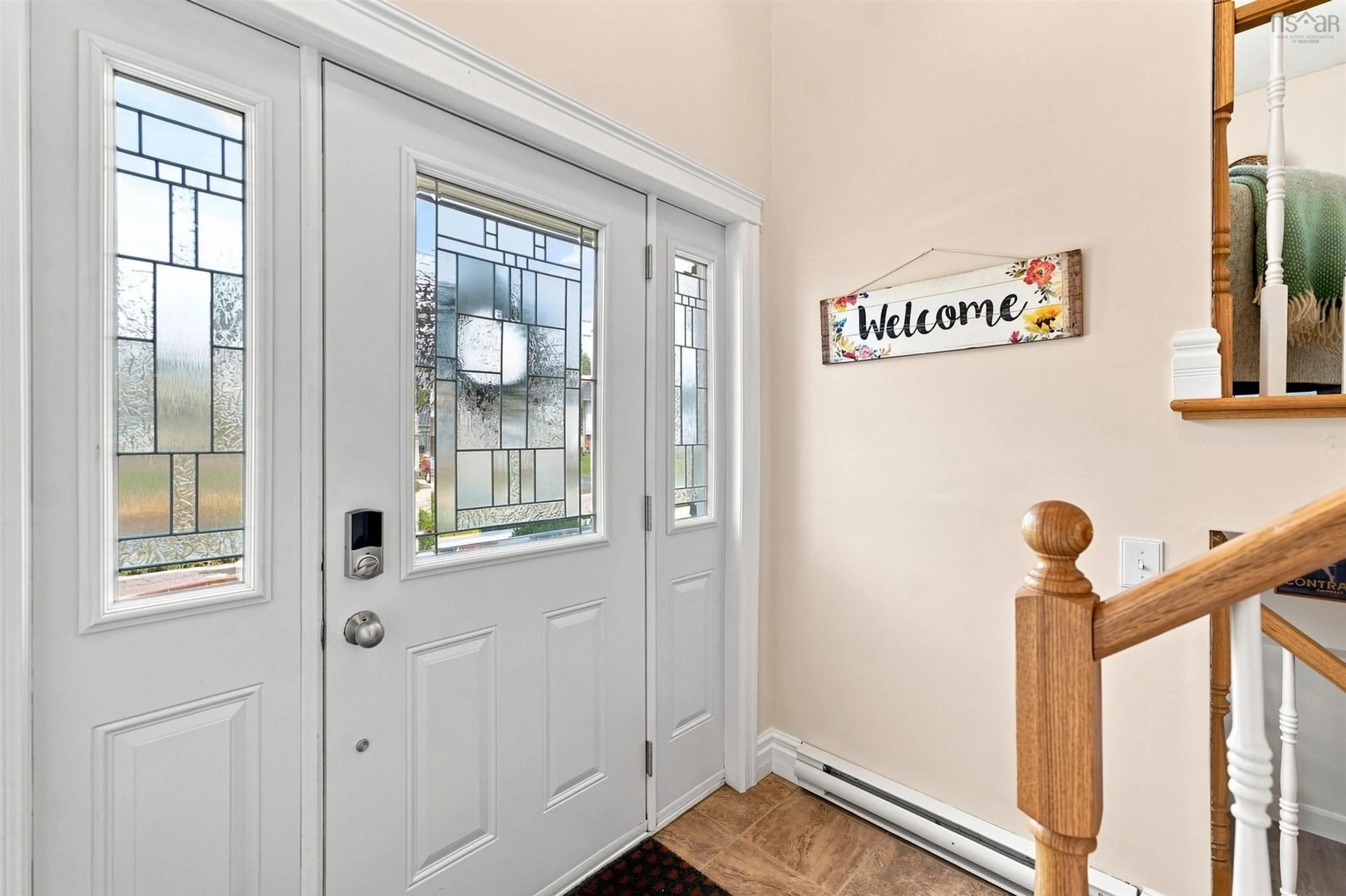 Indoor entryway for 17 Camilla Crt, Dartmouth Nova Scotia B2X 3K4