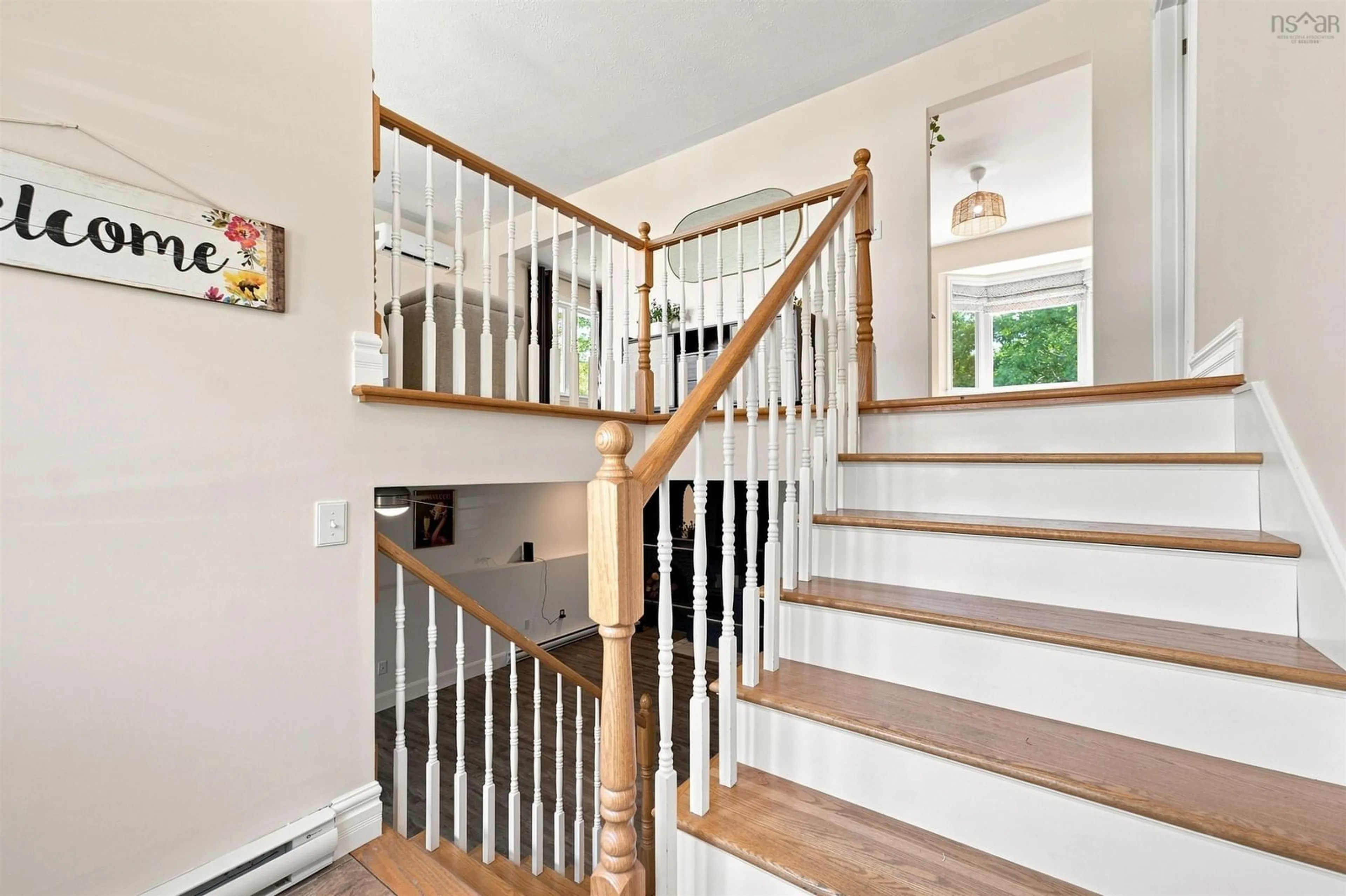 Stairs for 17 Camilla Crt, Dartmouth Nova Scotia B2X 3K4