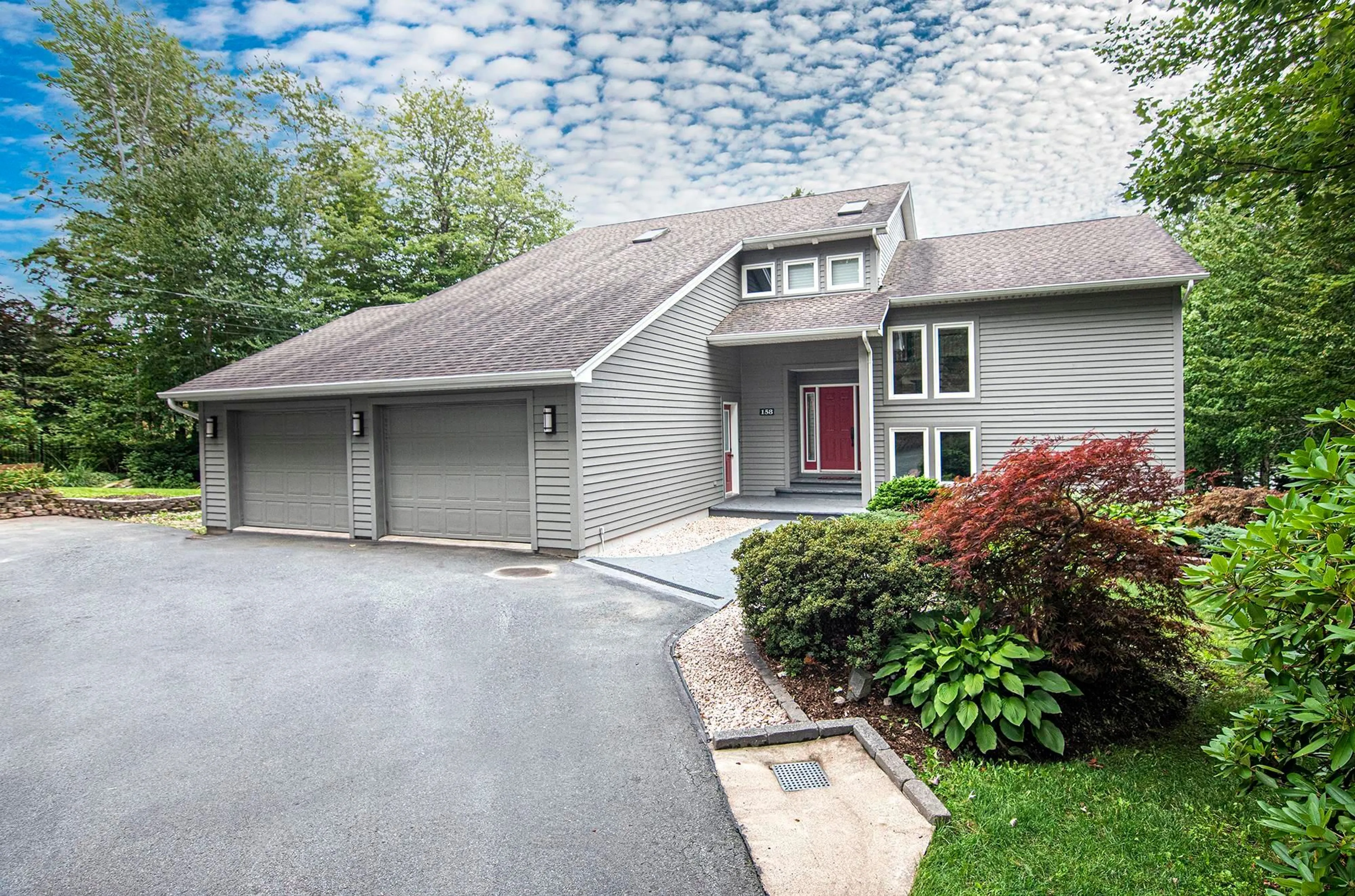 Home with vinyl exterior material, street for 158 Thompson Run, Hammonds Plains Nova Scotia B4B 1T7