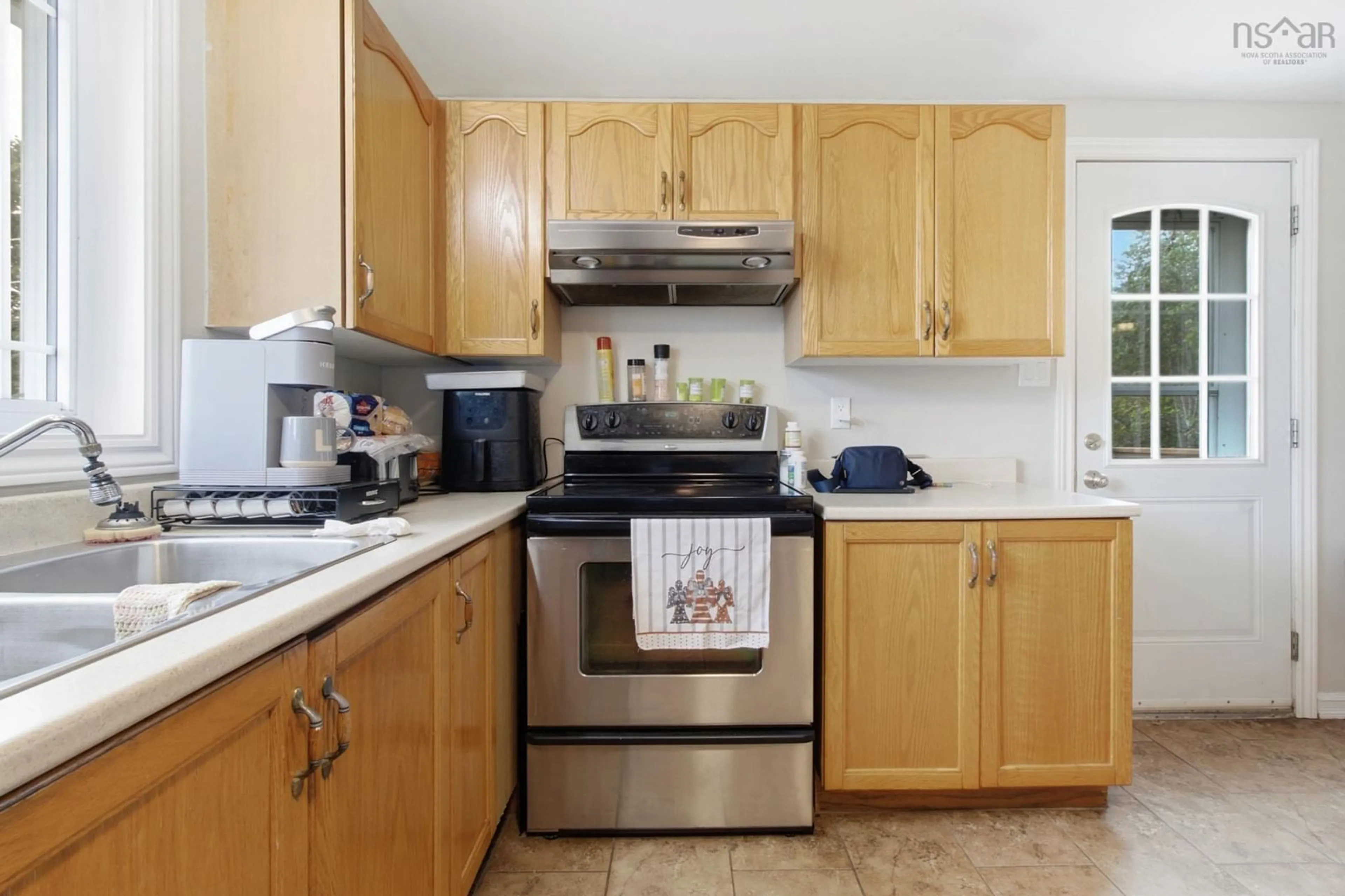 Standard kitchen, unknown for 235 Etter Rd, Mount Uniacke Nova Scotia B0N 1Z0