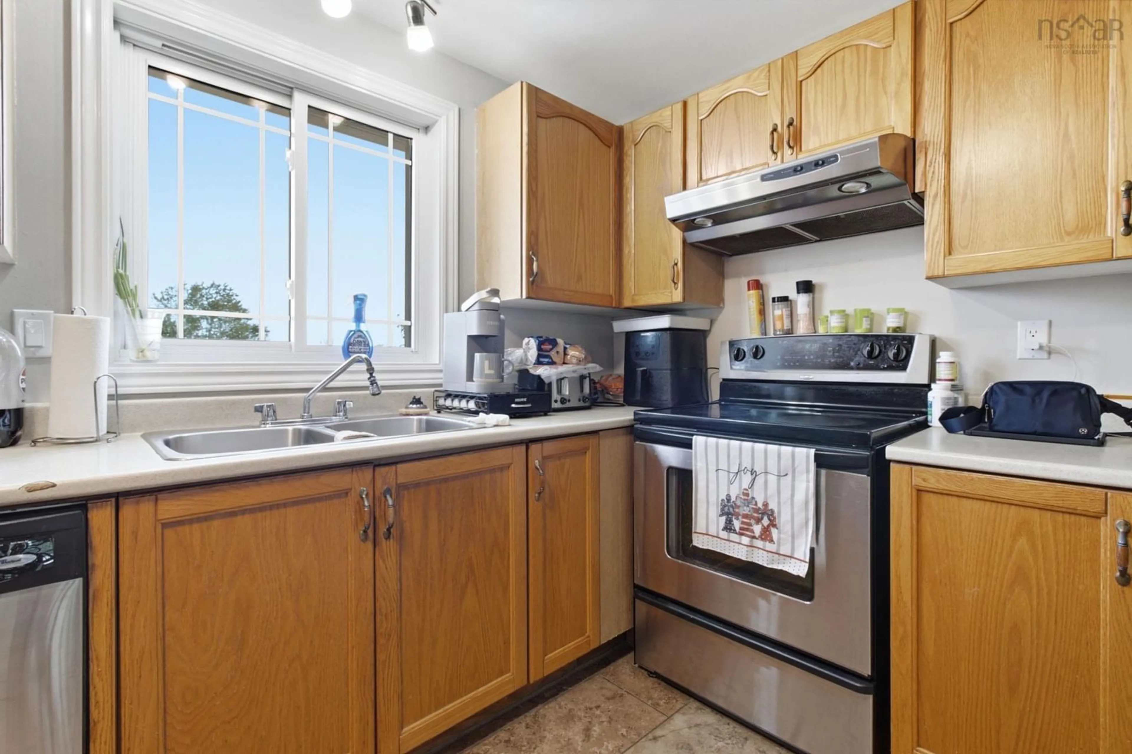 Standard kitchen, unknown for 235 Etter Rd, Mount Uniacke Nova Scotia B0N 1Z0