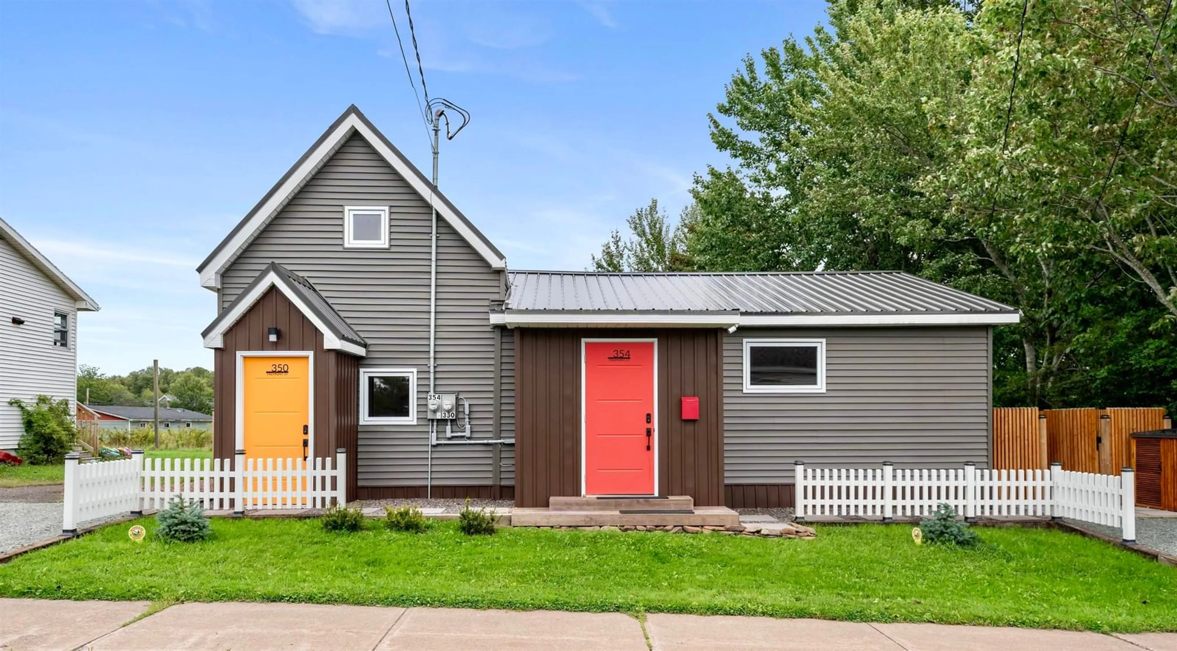 Home with vinyl exterior material, street for 350-354 Tremont St, New Glasgow Nova Scotia B2H 3Z7