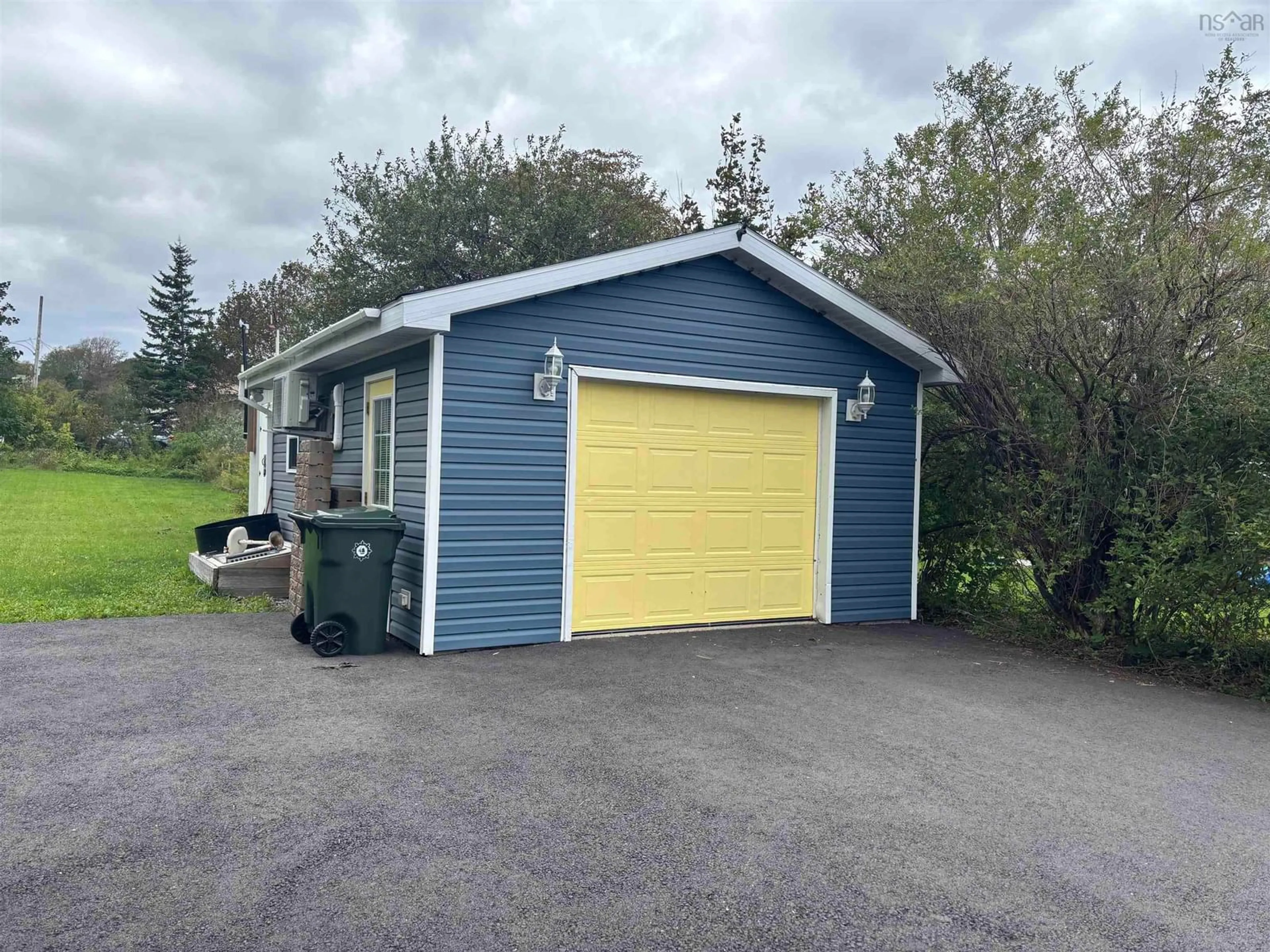 Shed for 910 Shore Road, Sydney Mines Nova Scotia B1V 1B3