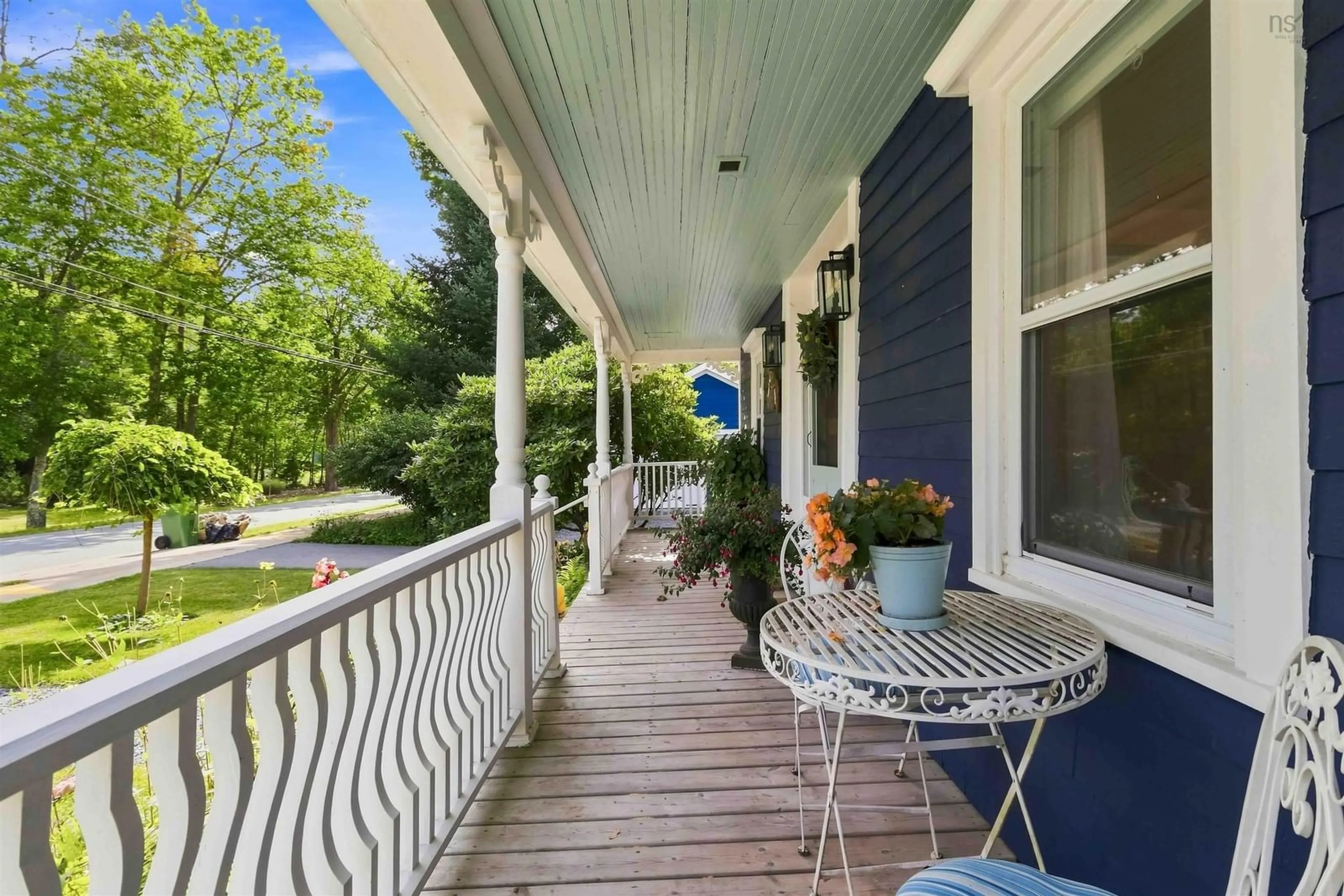 Patio, street for 102 Pleasant Street, Mahone Bay Nova Scotia B0J 2E0