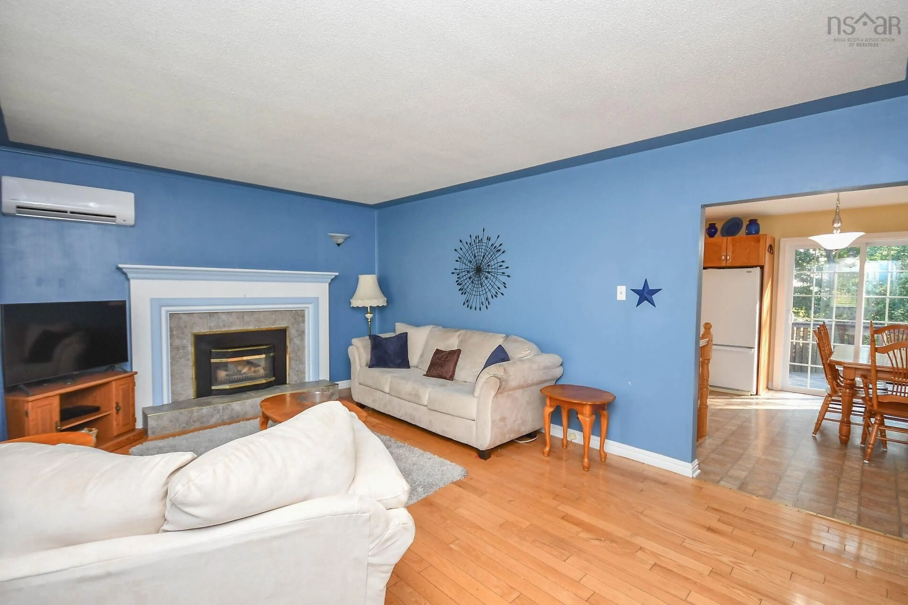 Living room with furniture, unknown for 80 Beaumont Dr, Lower Sackville Nova Scotia B4C 1V6