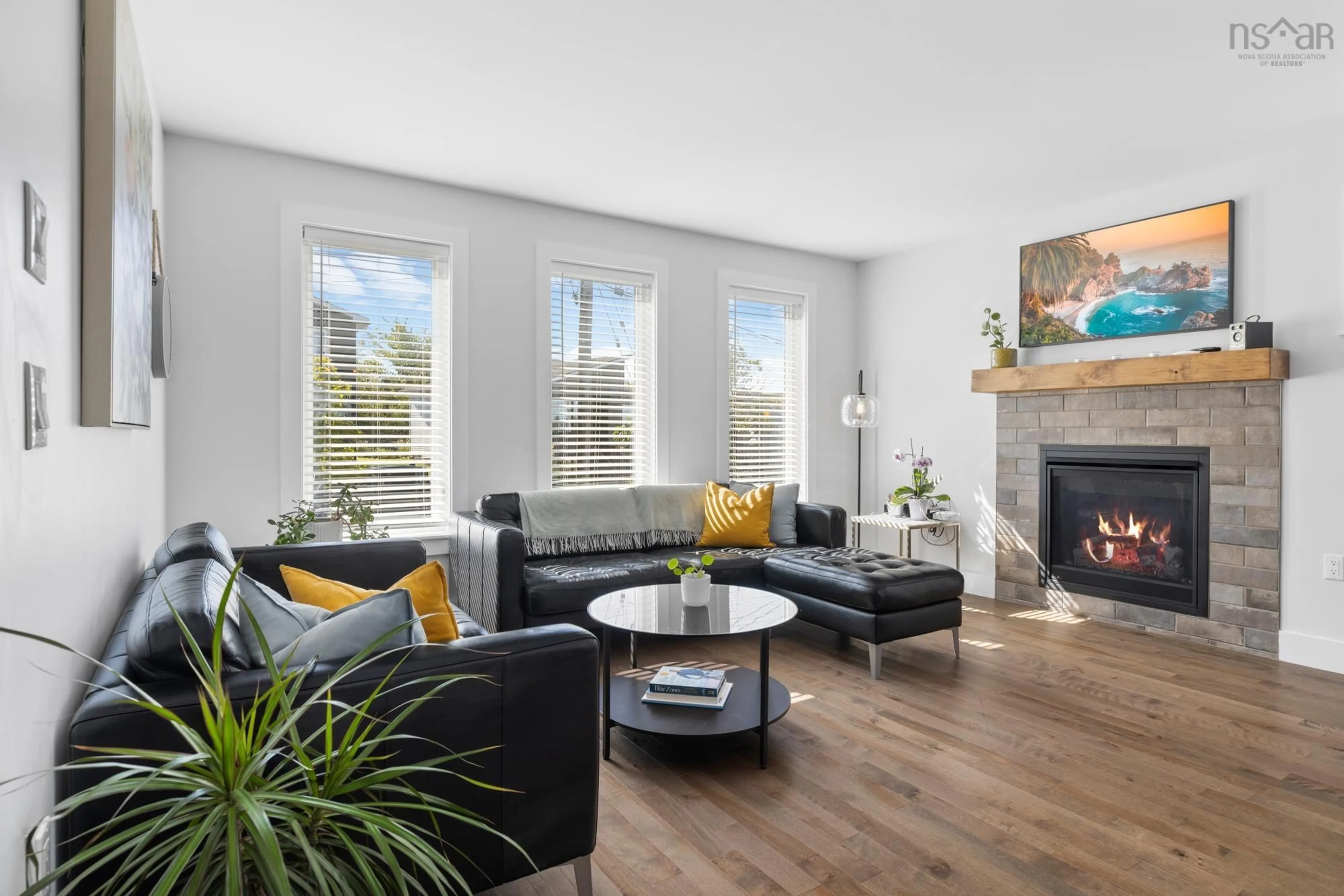 Living room with furniture, wood/laminate floor for 15 Alpine Crt, Bedford Nova Scotia B4A 3J4