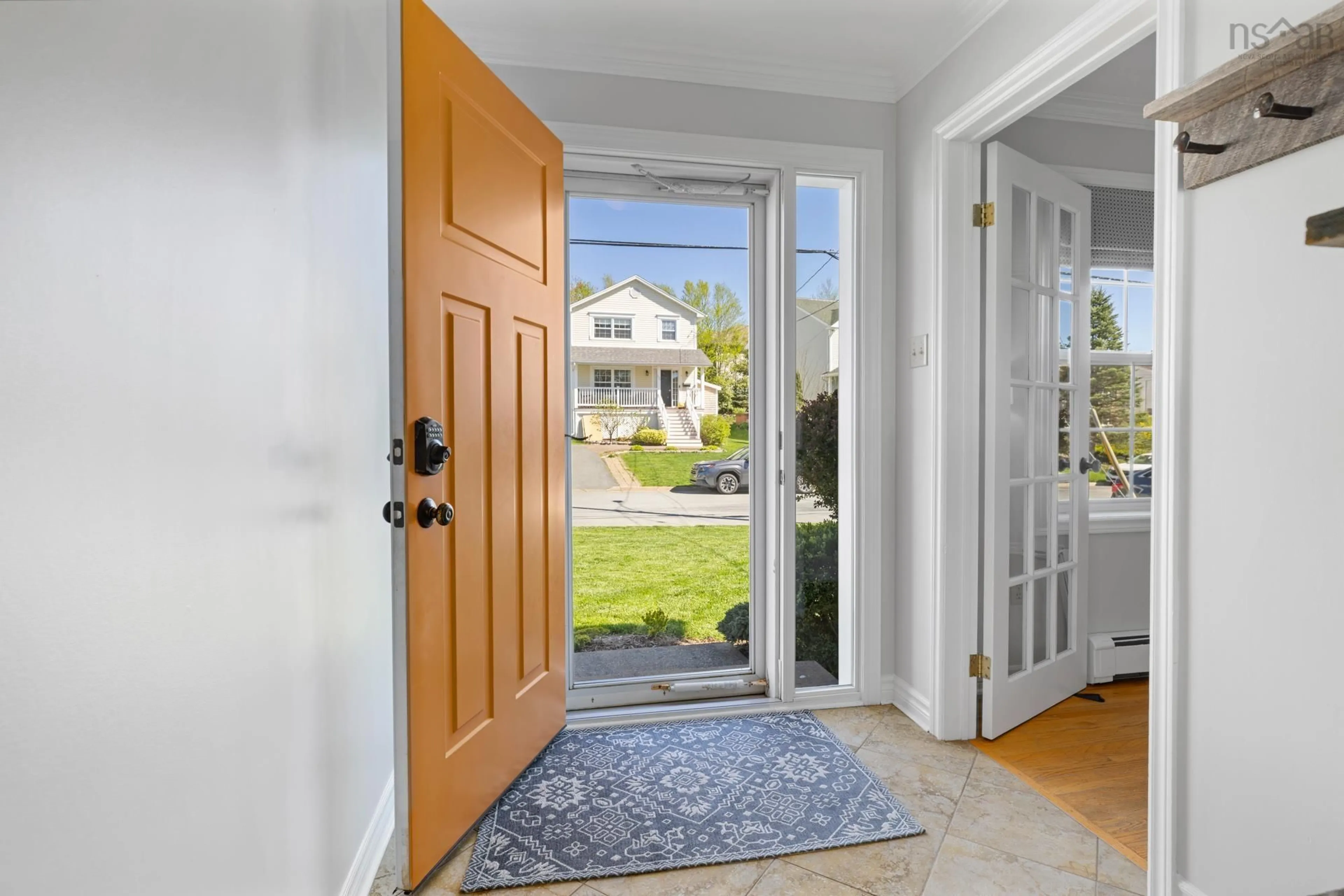 Indoor entryway for 45 Craigburn Dr, Dartmouth Nova Scotia B2X 3E6