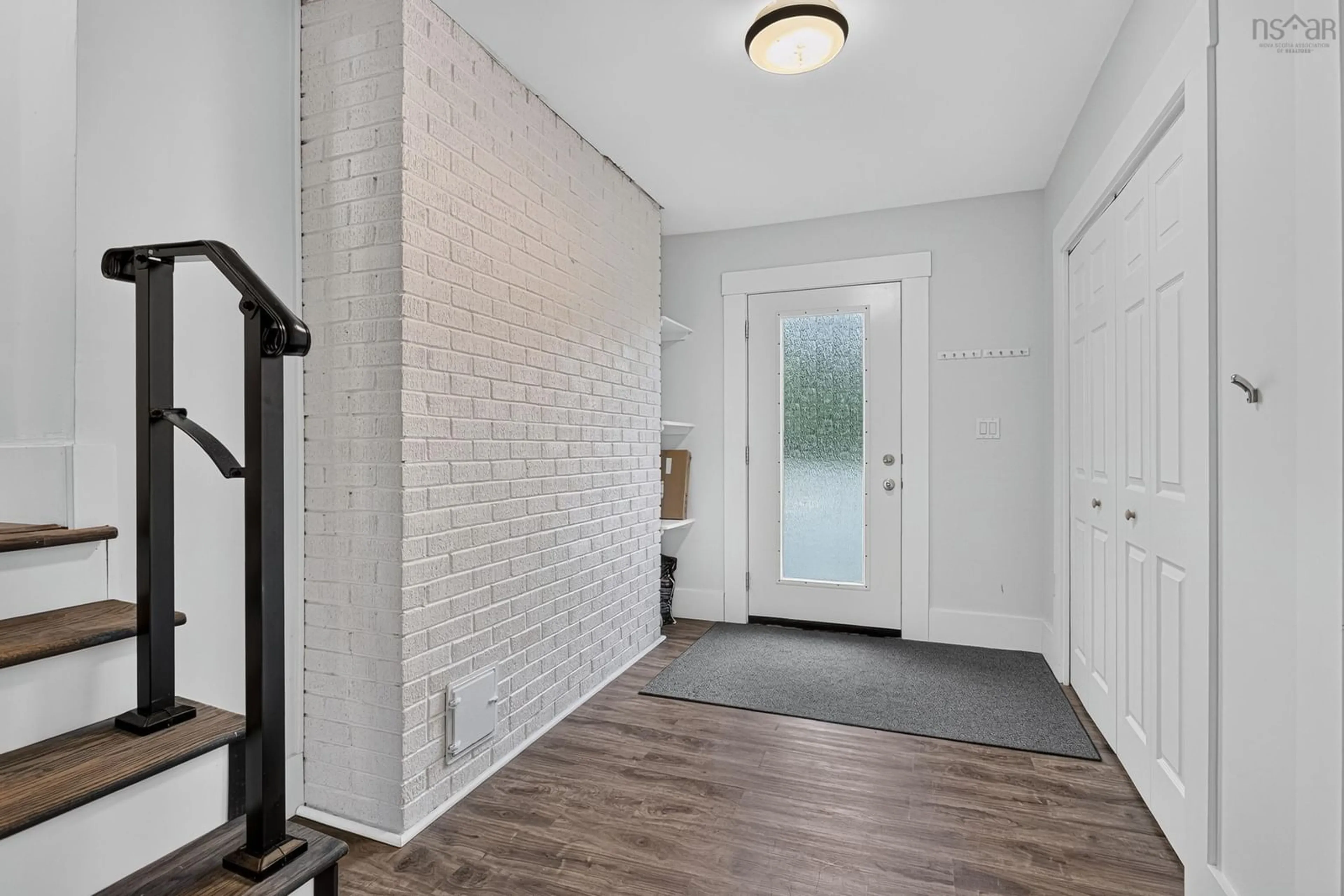 Indoor entryway for 35 Ernest Ave, Beaver Bank Nova Scotia B4G 1C1
