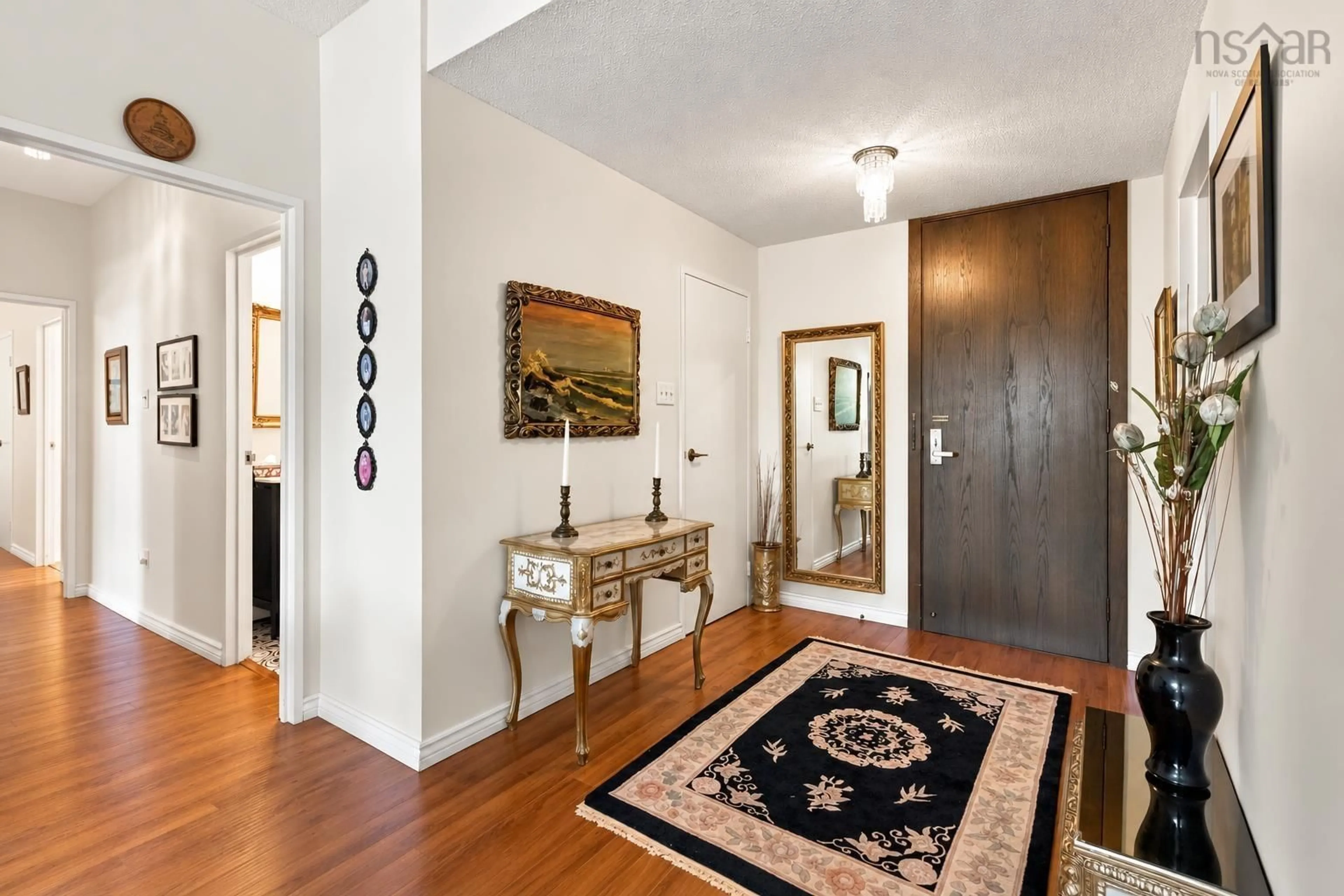 Indoor entryway for 6095 Coburg Rd #206, Halifax Nova Scotia B3H 4K1