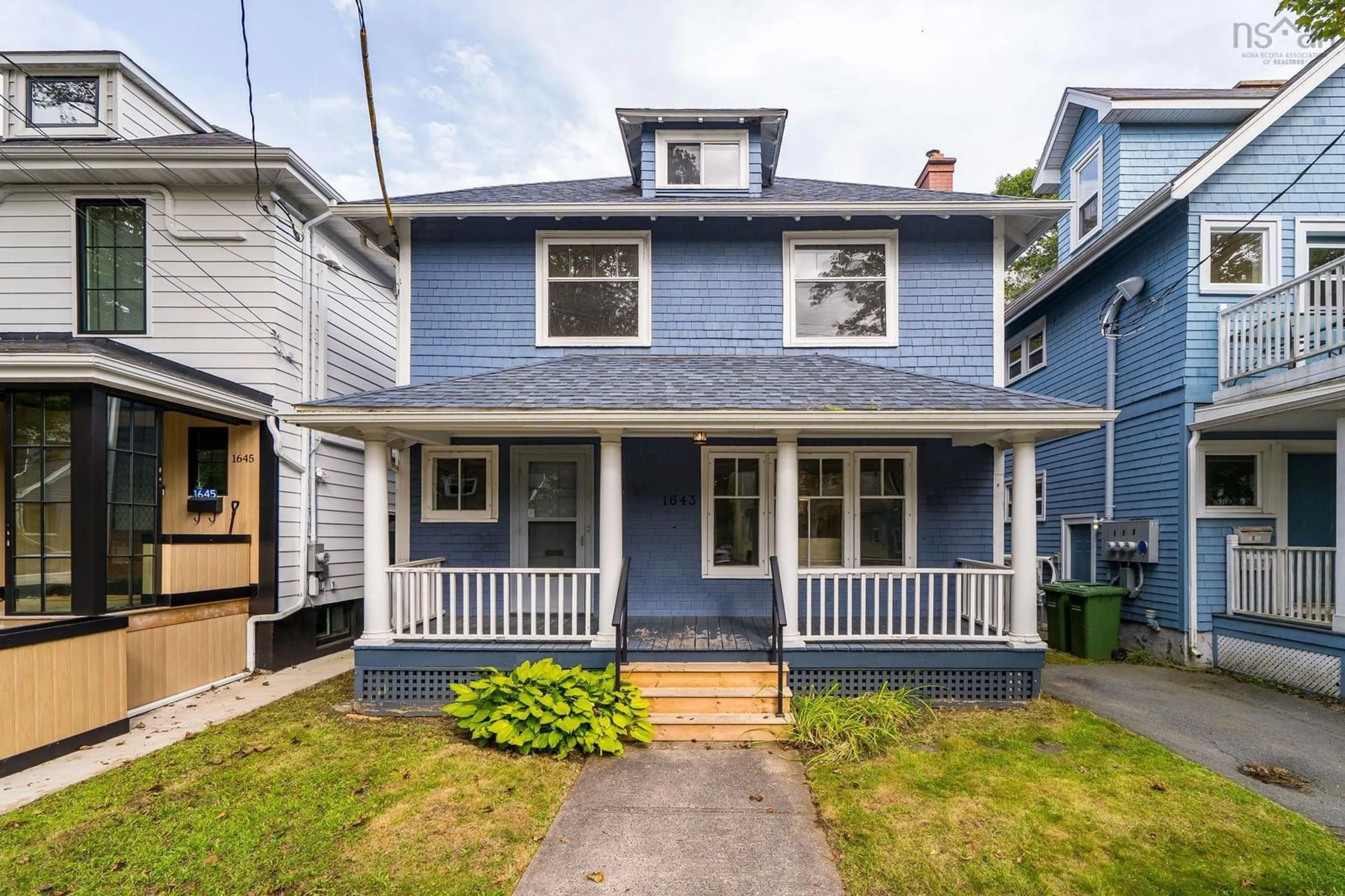 Home with vinyl exterior material, street for 1643 Chestnut St, Halifax Nova Scotia B3H 3T3