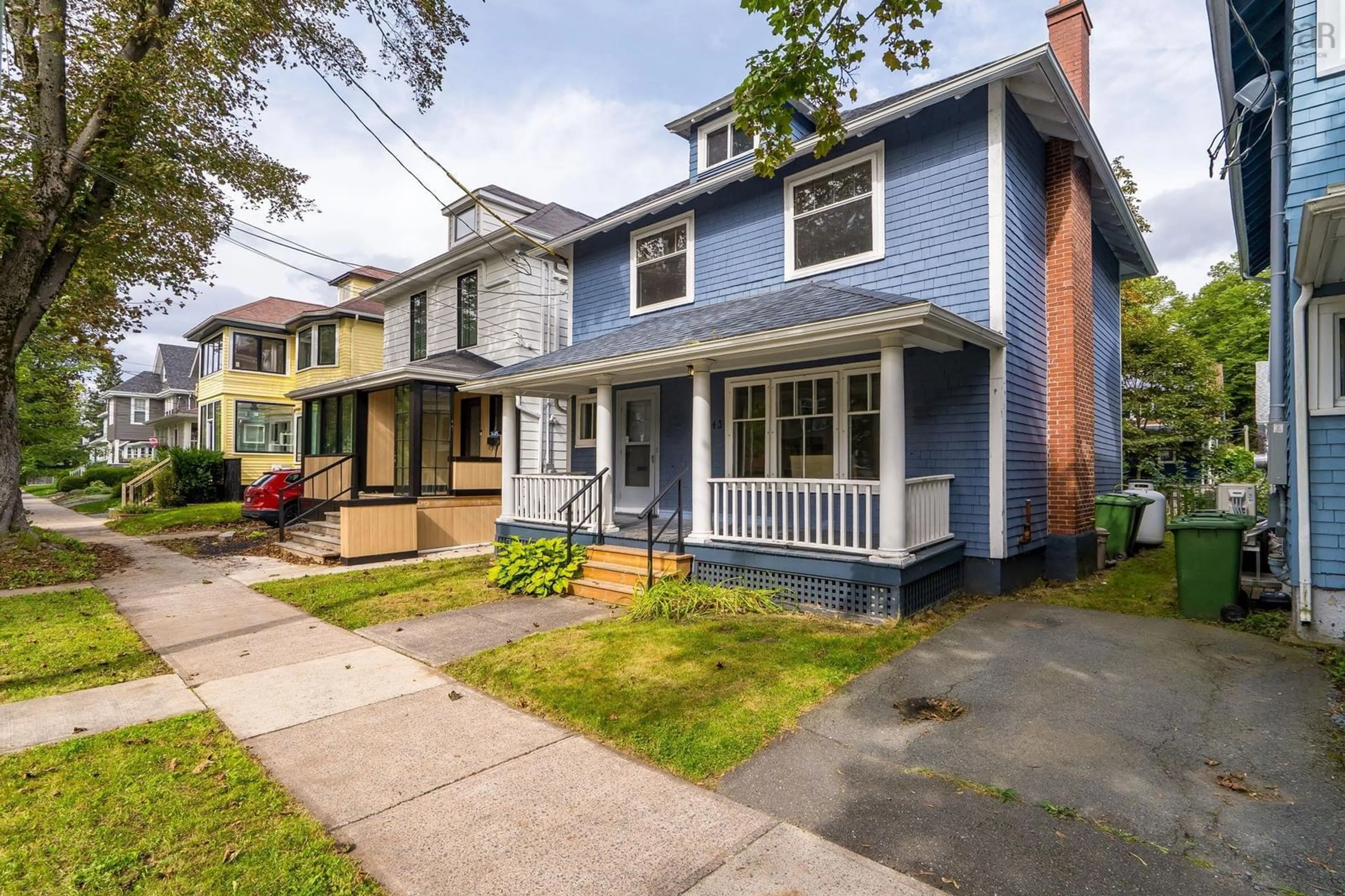 Unknown for 1643 Chestnut St, Halifax Nova Scotia B3H 3T3