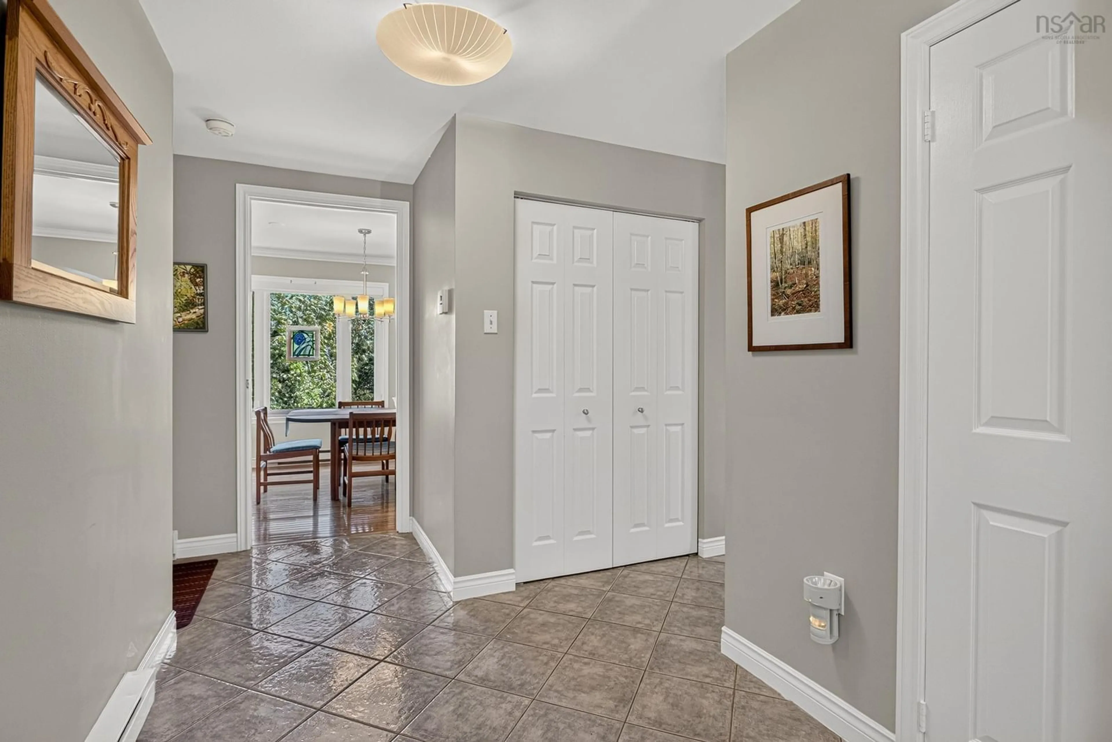 Indoor entryway for 24 Bridgeview Dr, Halifax Nova Scotia B3P 2M4