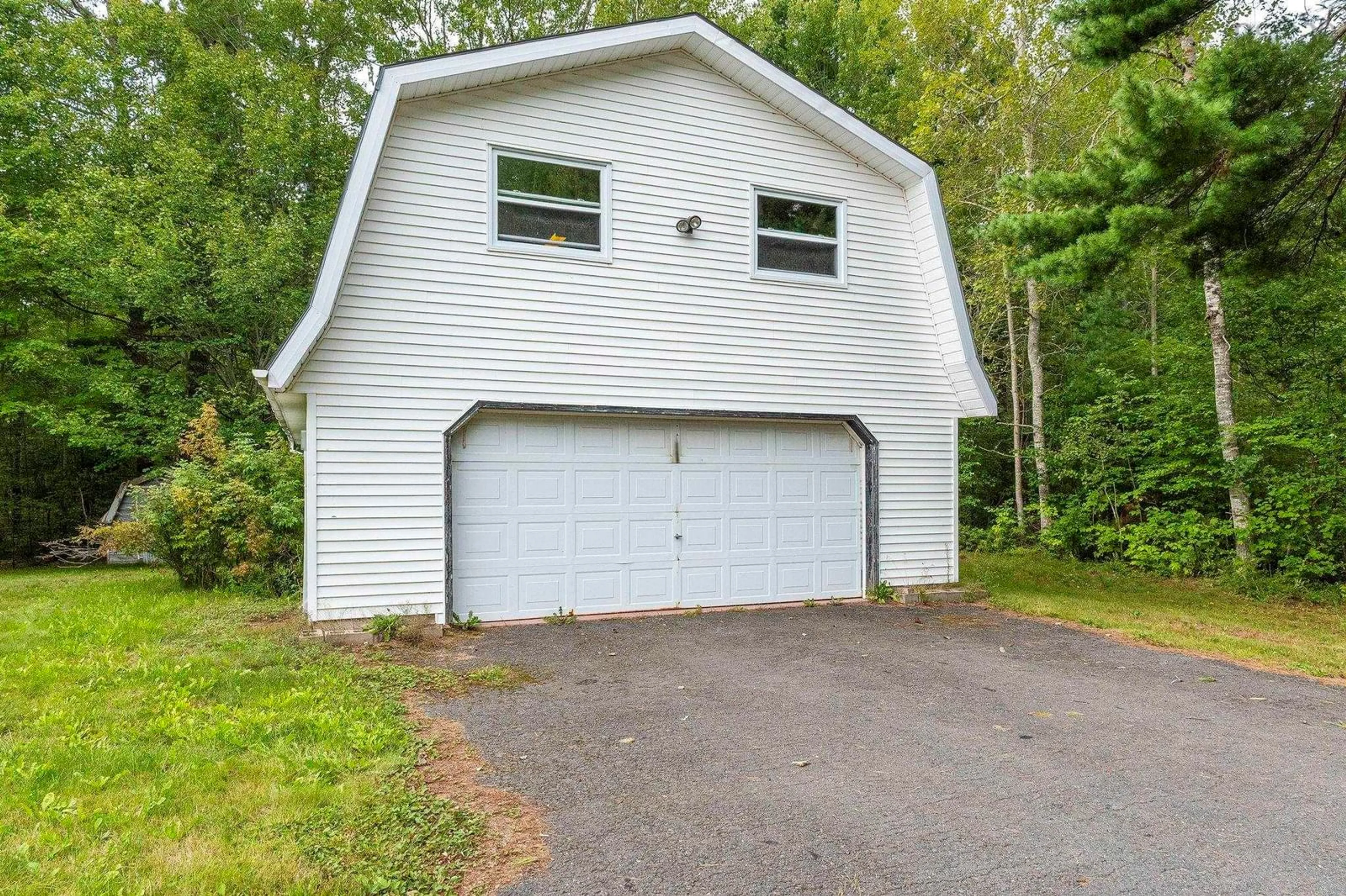 Indoor garage for 251 Hall Rd, South Greenwood Nova Scotia B0P 1R0