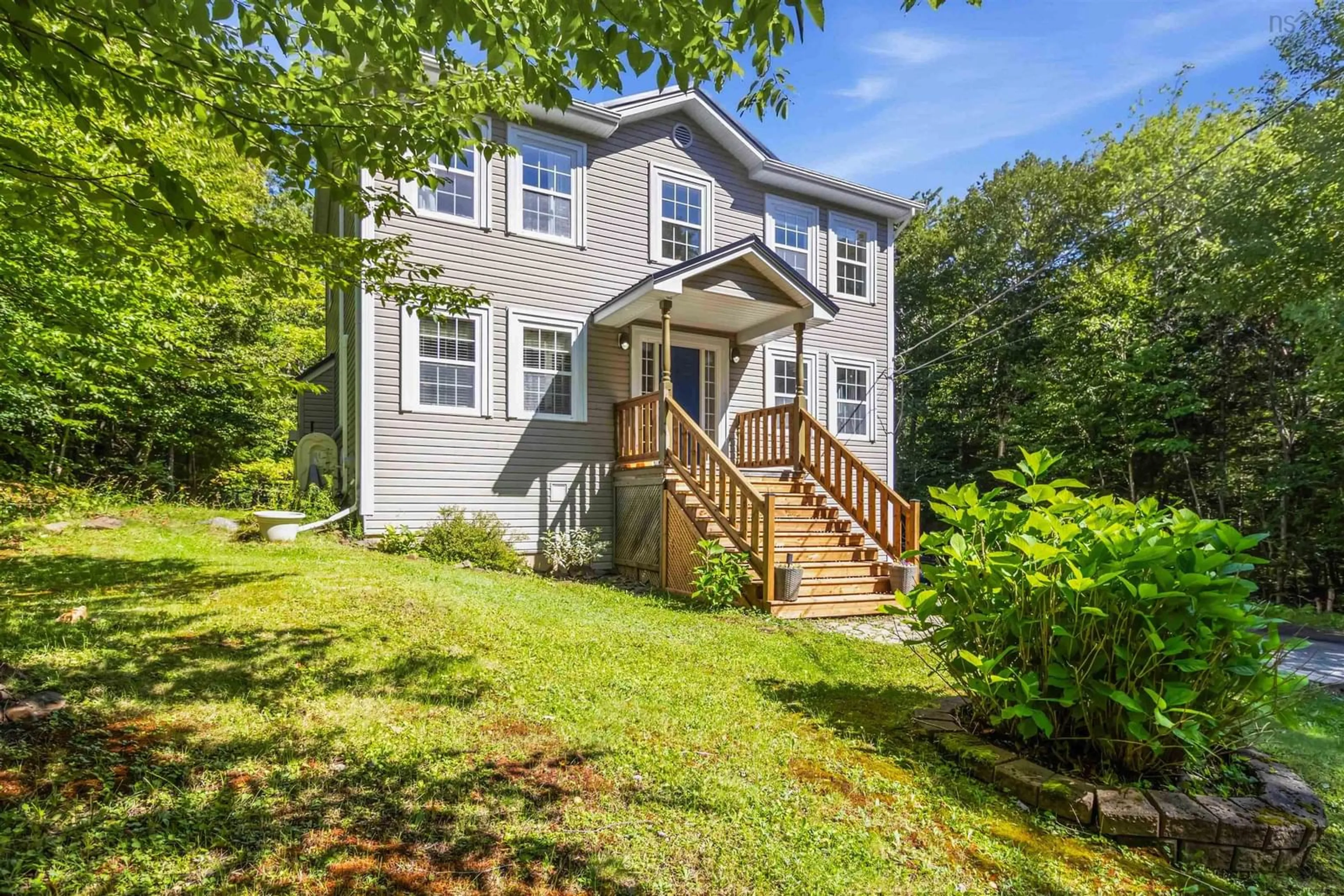 Home with vinyl exterior material, street for 35 Tomahawk Run, Hammonds Plains Nova Scotia B4B 1Z4