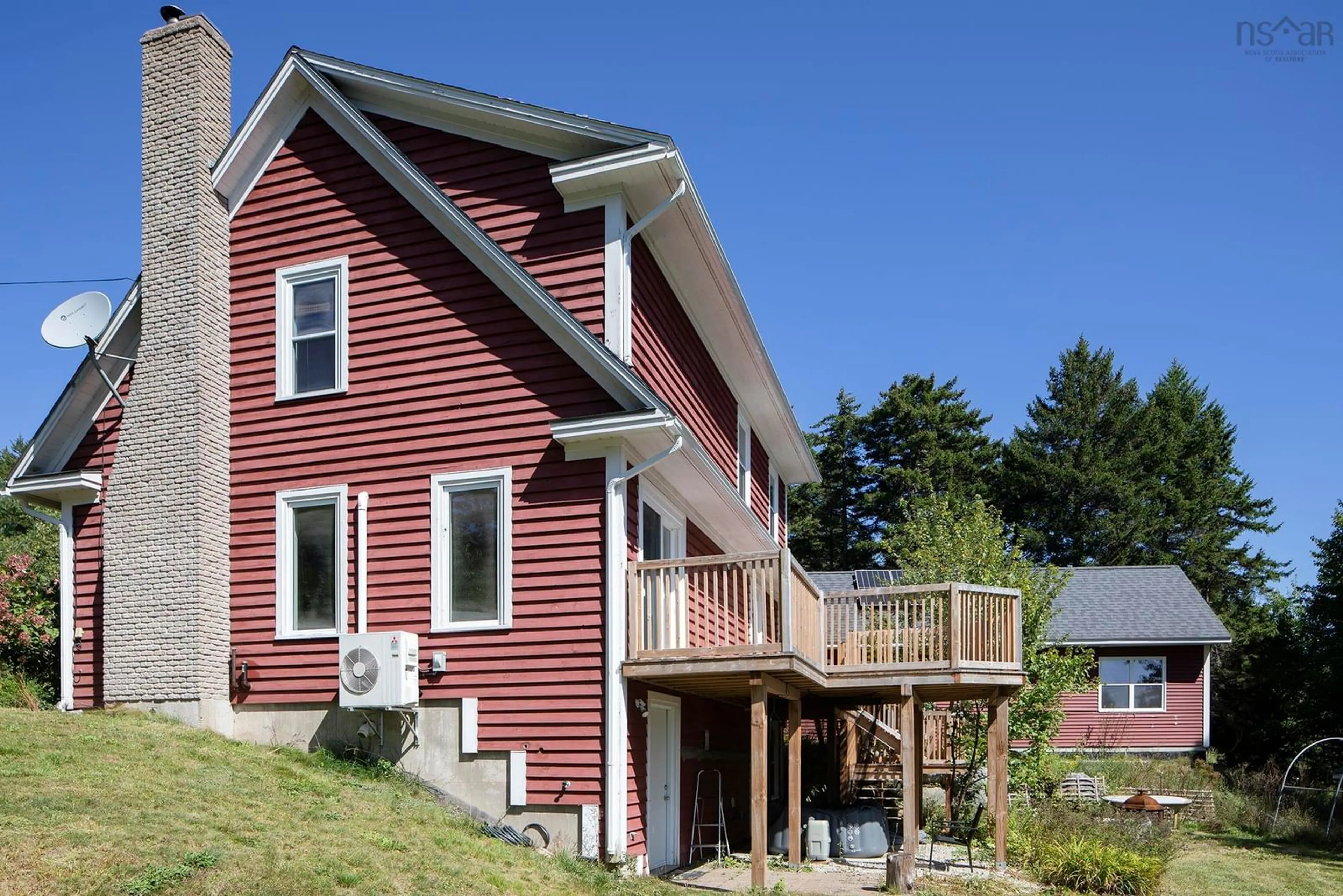 Home with vinyl exterior material, unknown for 419 Lakewood Dr, Chester Grant Nova Scotia B0K 1L0