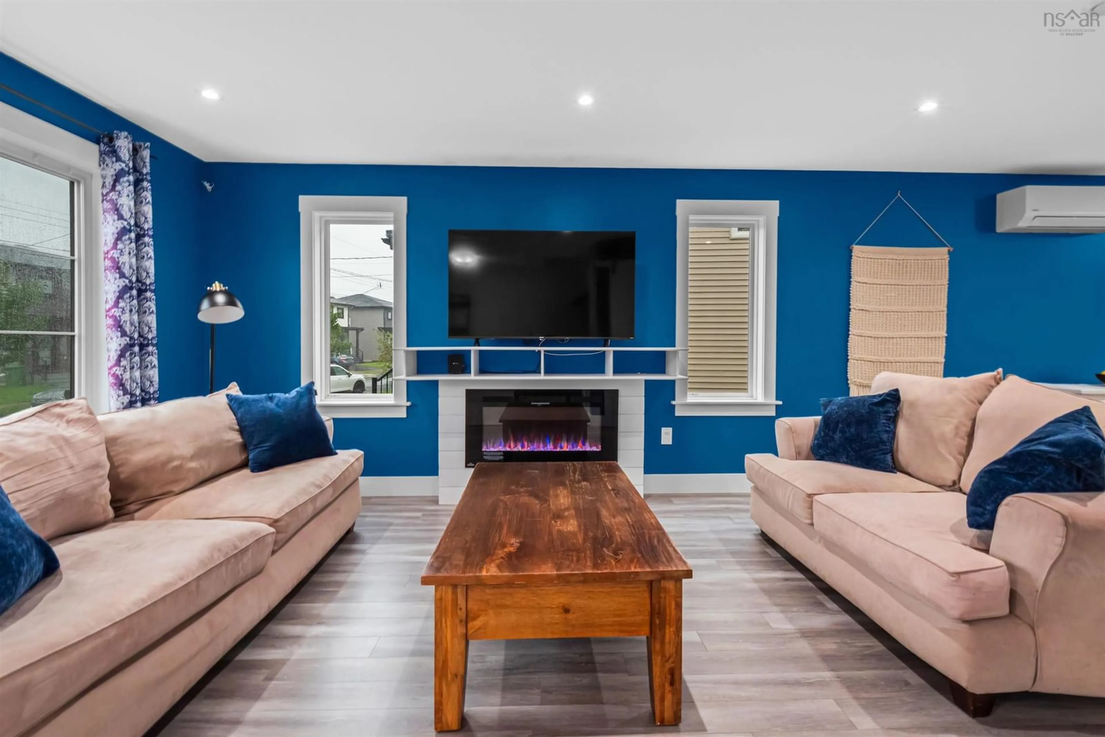 Home theater for 147 Titanium Cres, Spryfield Nova Scotia B3P 0G8