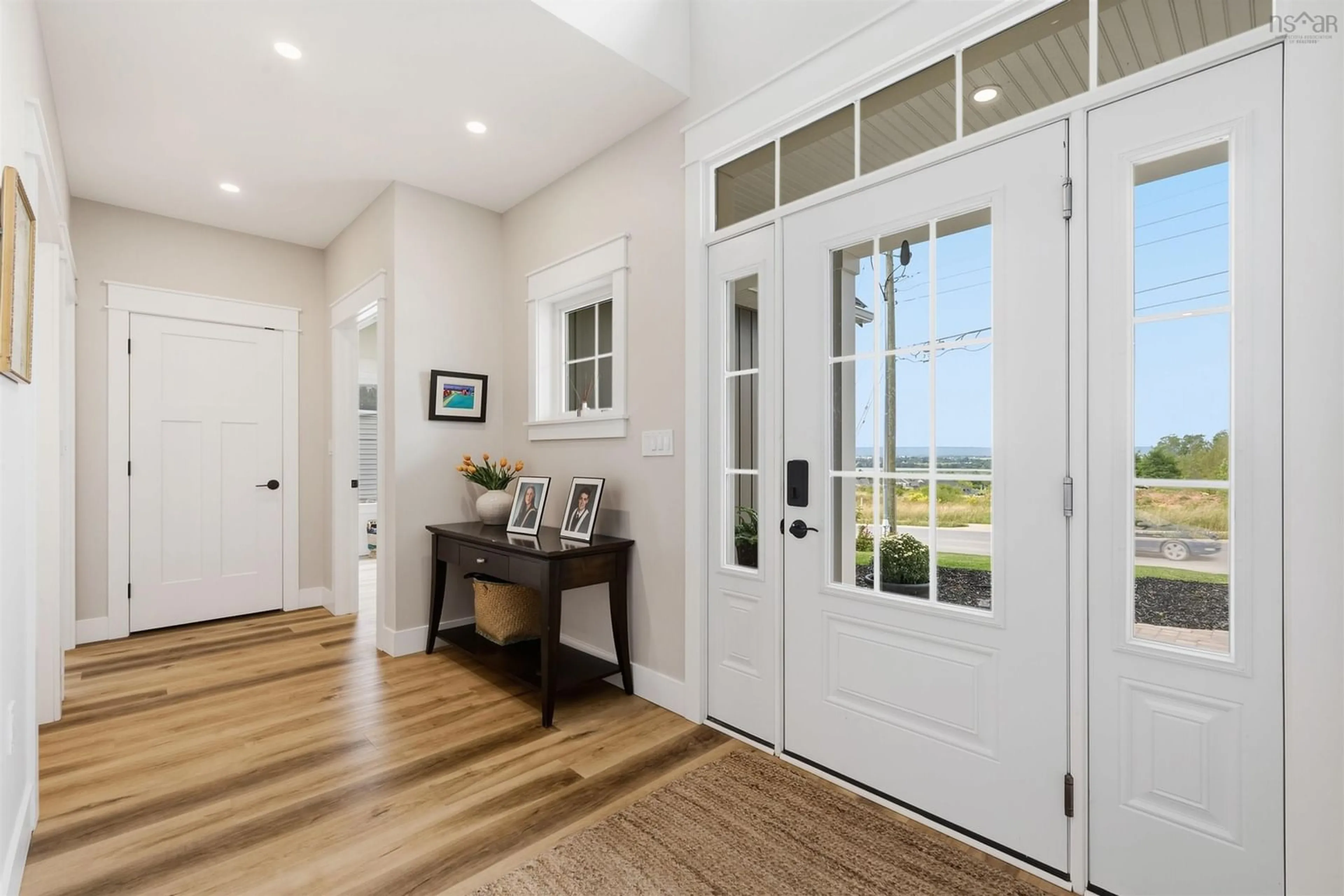 Indoor entryway for 127 Stirling Ave, Wolfville Nova Scotia B4P 2N3