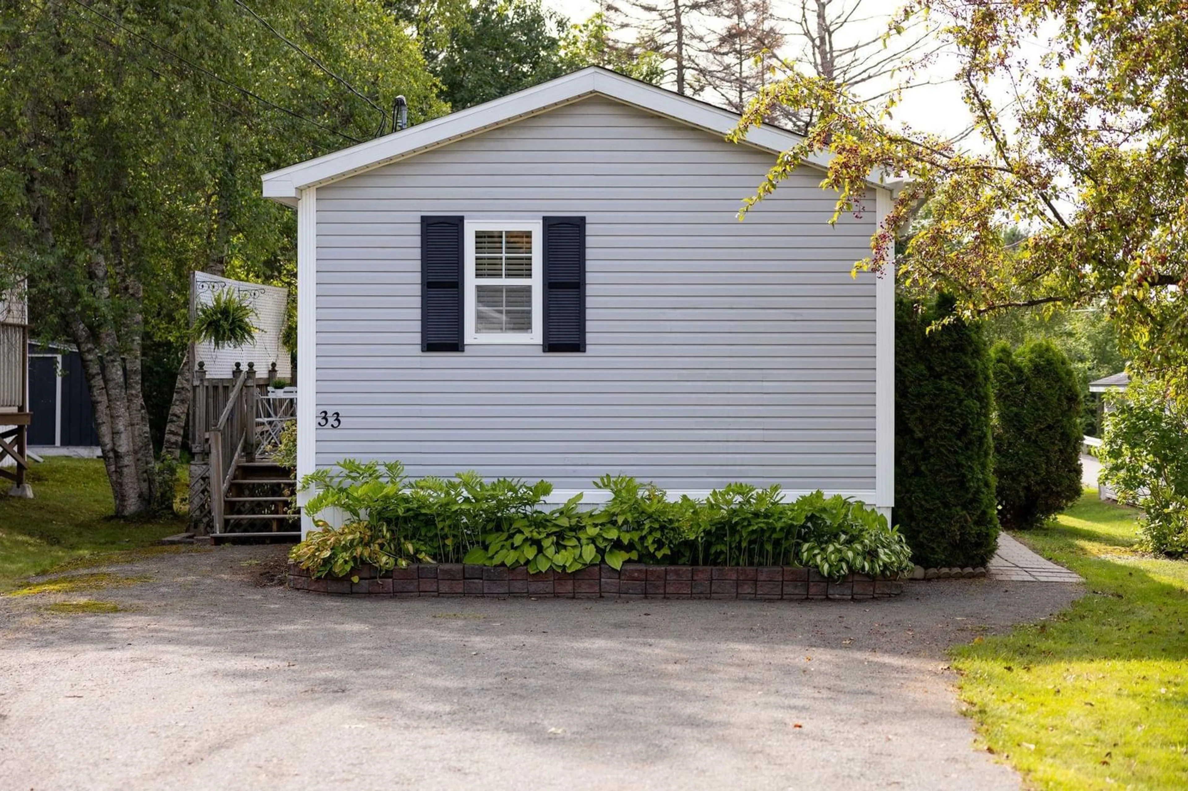Unknown for 33 Commodore Crt, New Minas Nova Scotia B4N 5N5