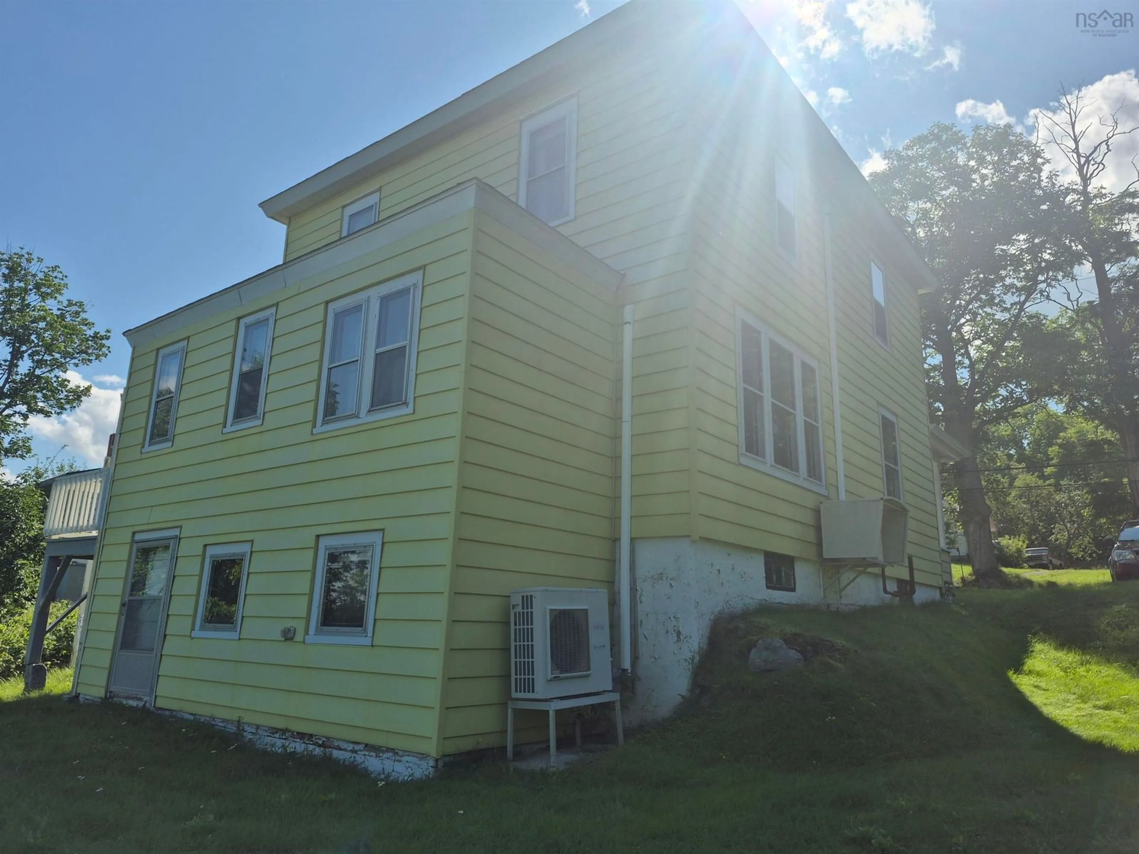 Home with vinyl exterior material, building for 650 Main St, Mulgrave Nova Scotia B0E 2G0