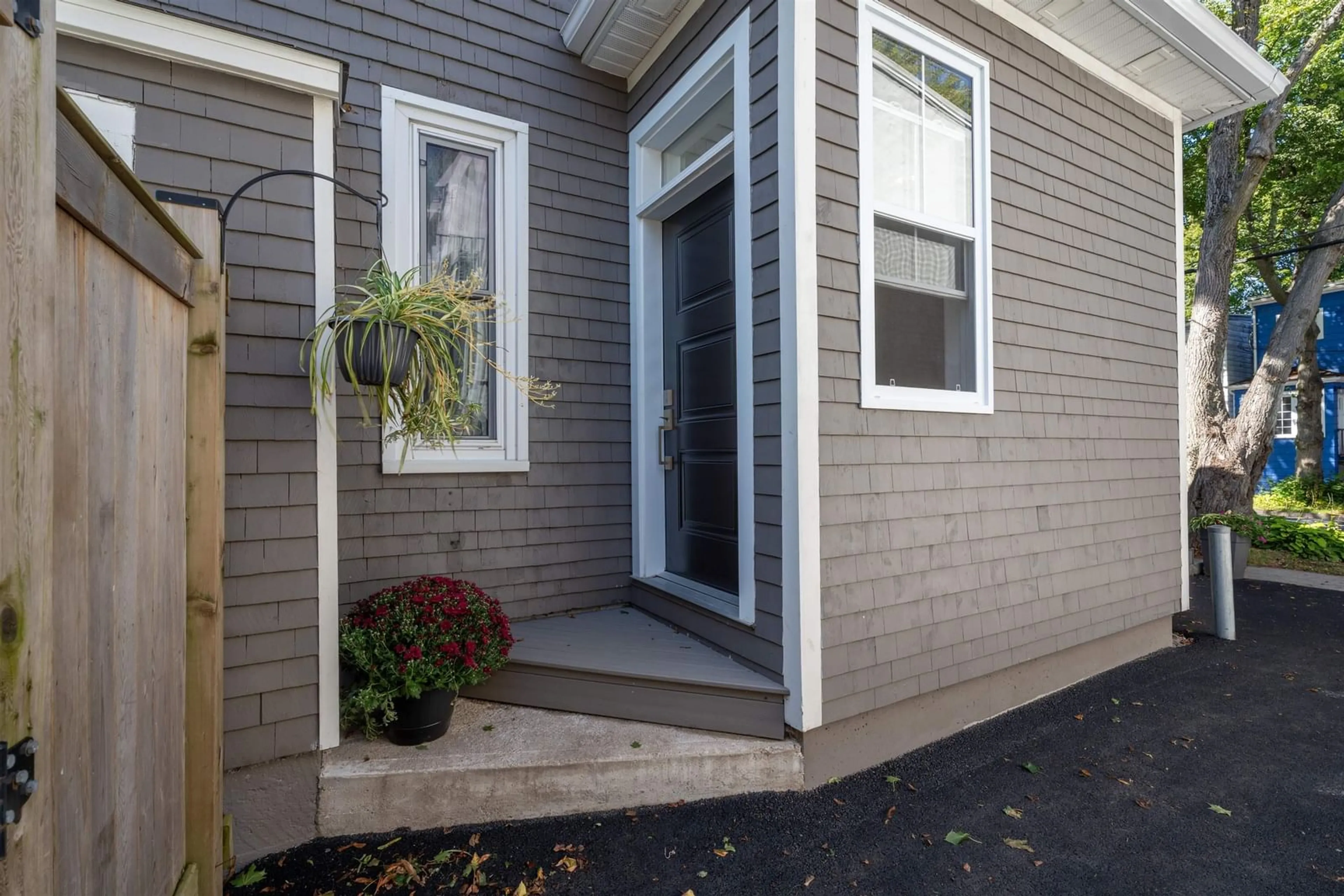 Unknown for 6134 Allan St, Halifax Nova Scotia B3L 1G6