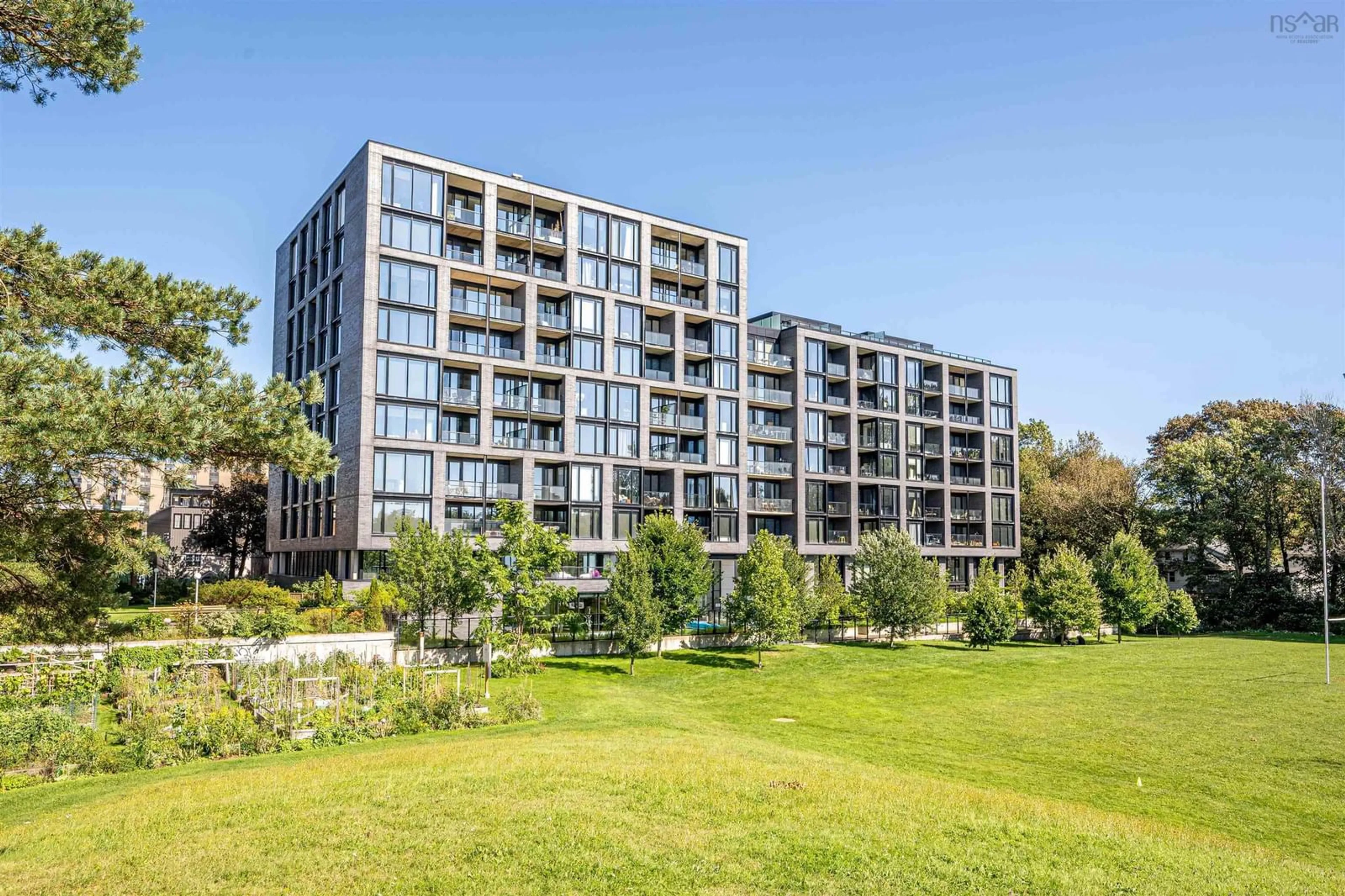 A pic from outside/outdoor area/front of a property/back of a property/a pic from drone, building for 1048 Wellington St #515, Halifax Nova Scotia B3H 2Z8