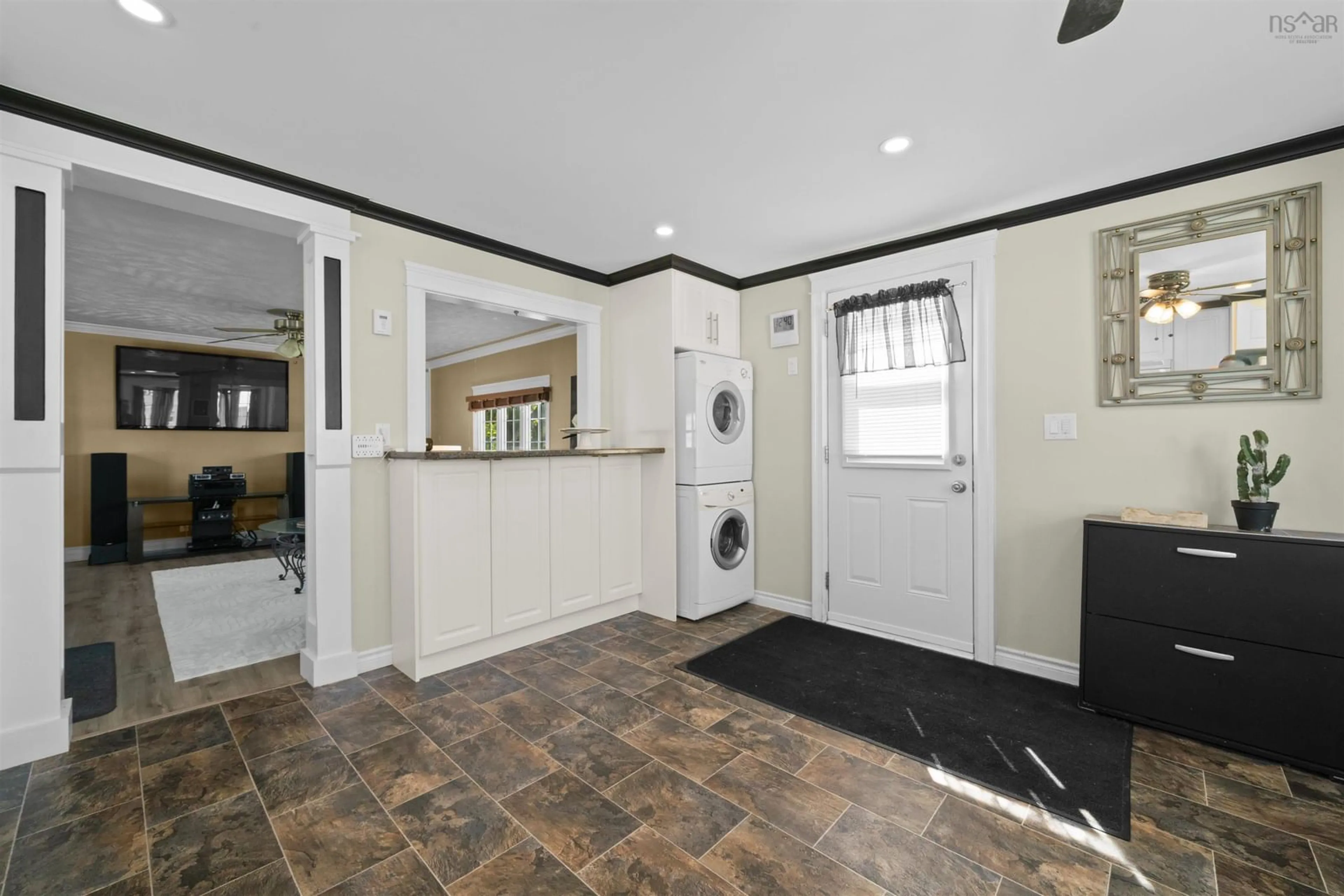 Indoor entryway for 144 Hilltop Dr, Lower Sackville Nova Scotia B4C 2P5